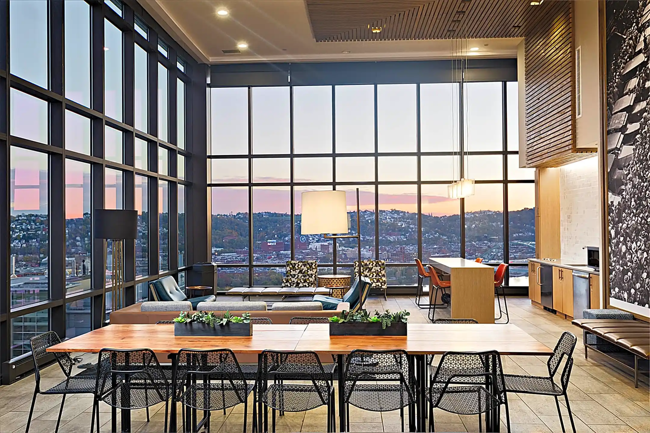 SkyVue Apartments Pittsburgh, PA 15213