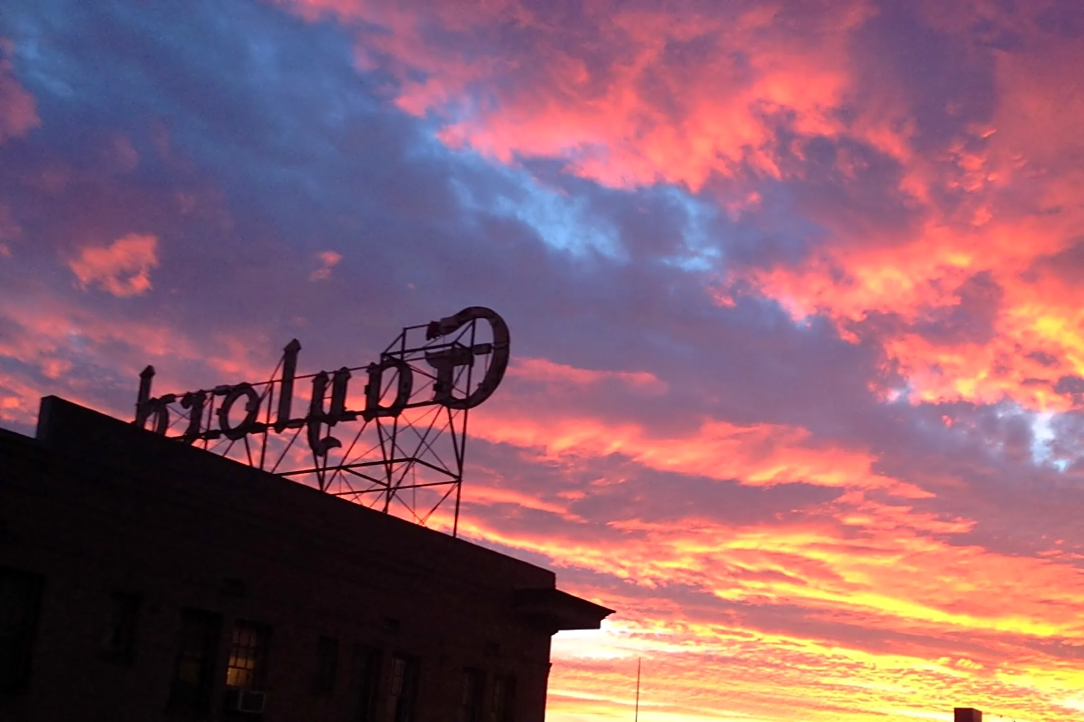The Gaylord Apartments 3355 Wilshire Blvd Los Angeles, CA