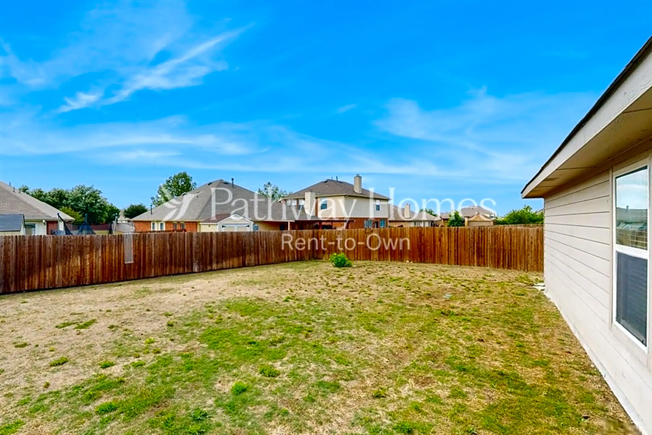 Building - 206 Gallop Court - Waxahachie, TX