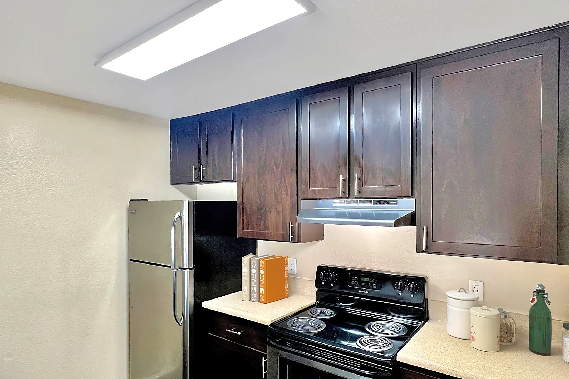 Hillside Terrace 3262 College Pl Lemon Grove, CA Apartments for