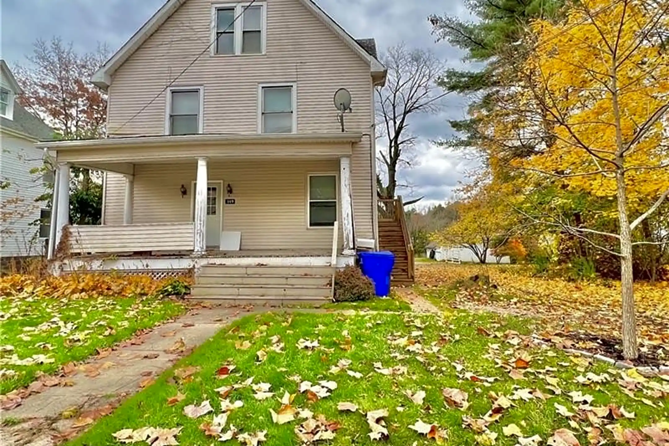 149 Waugh Ave 3 Apartments New Wilmington, PA 16142