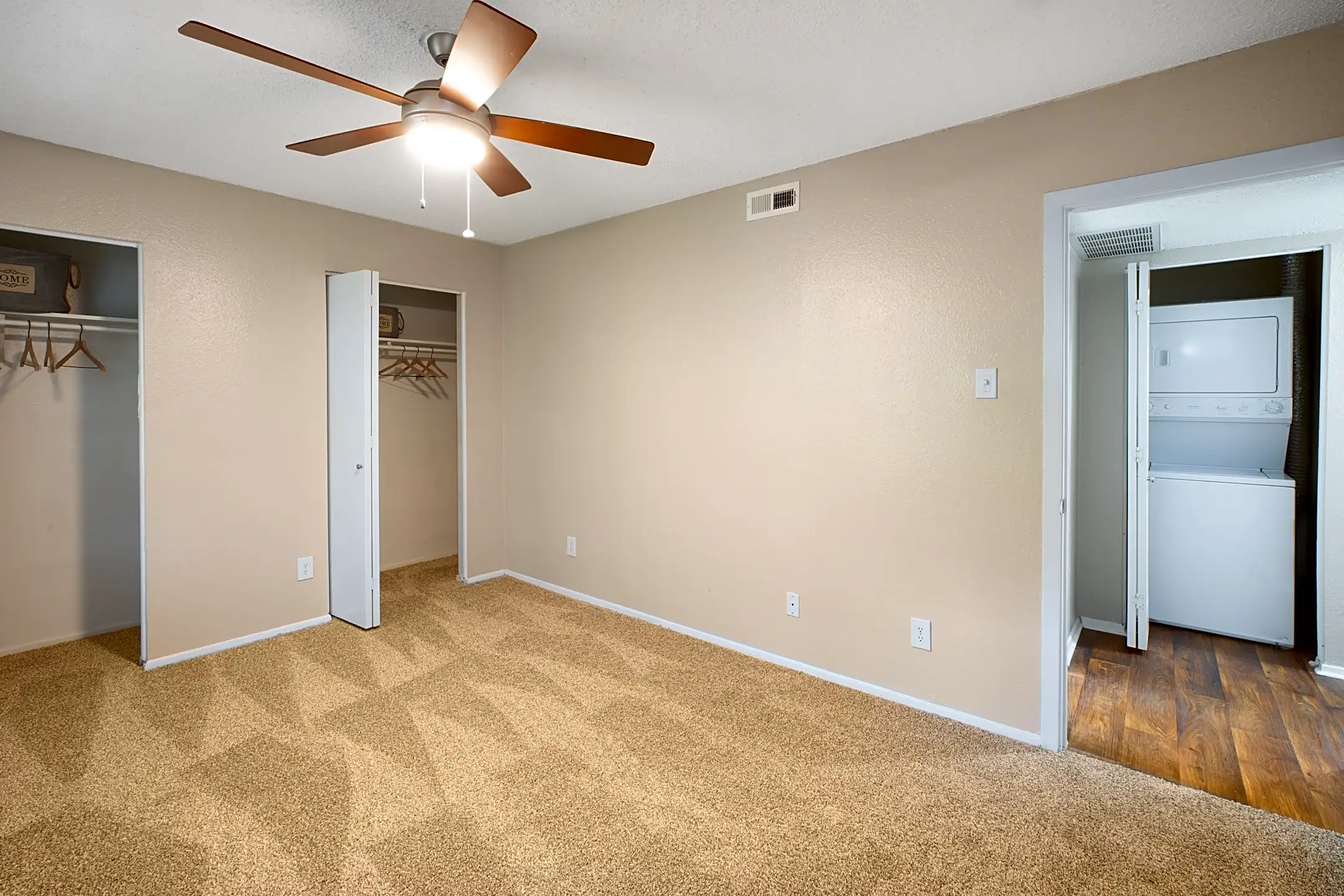 MAA Barton Skyway 2901 Barton Skwy Austin, TX Apartments for Rent