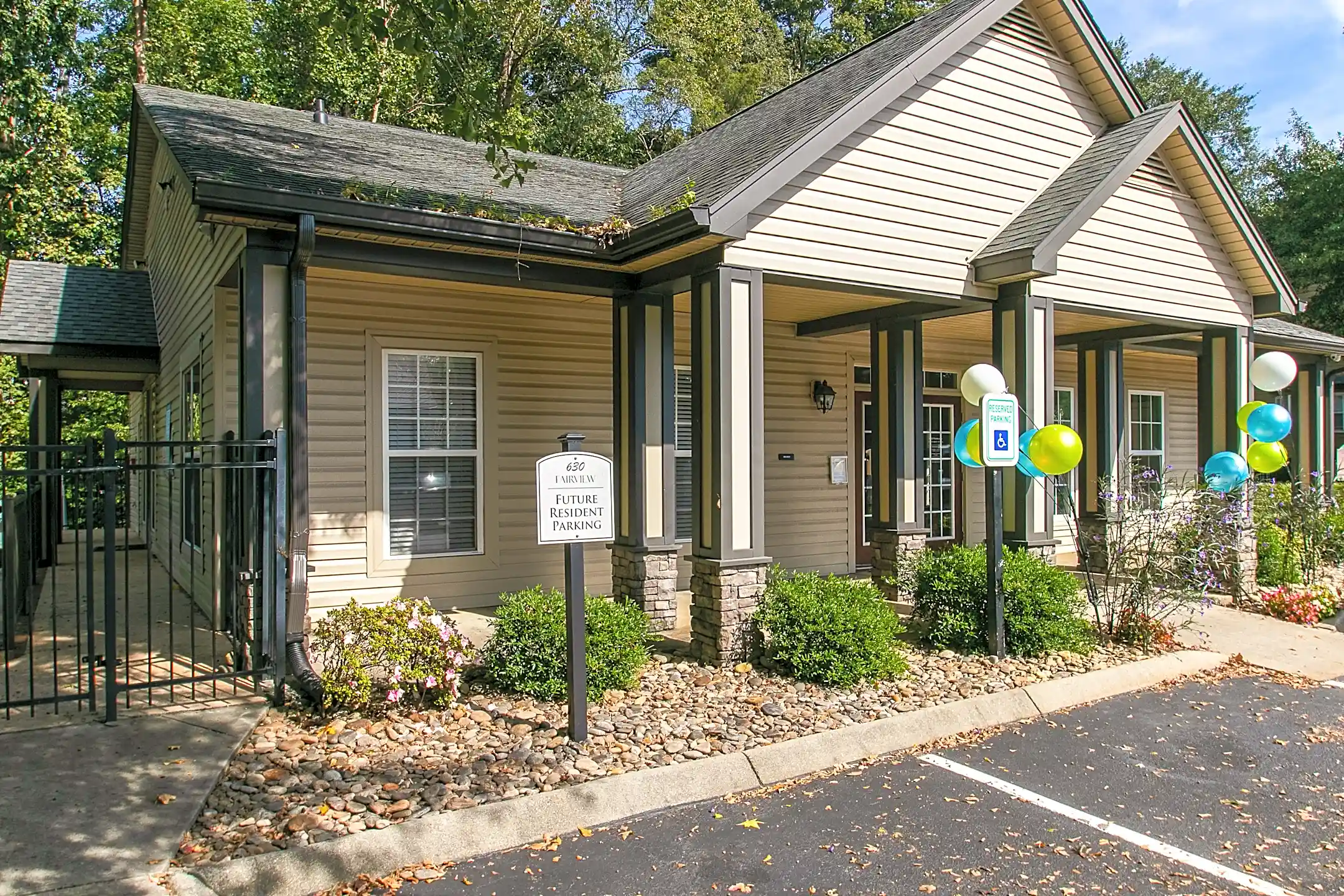 Foundry Townhomes 630 Fairview Rd Simpsonville, SC Apartments for