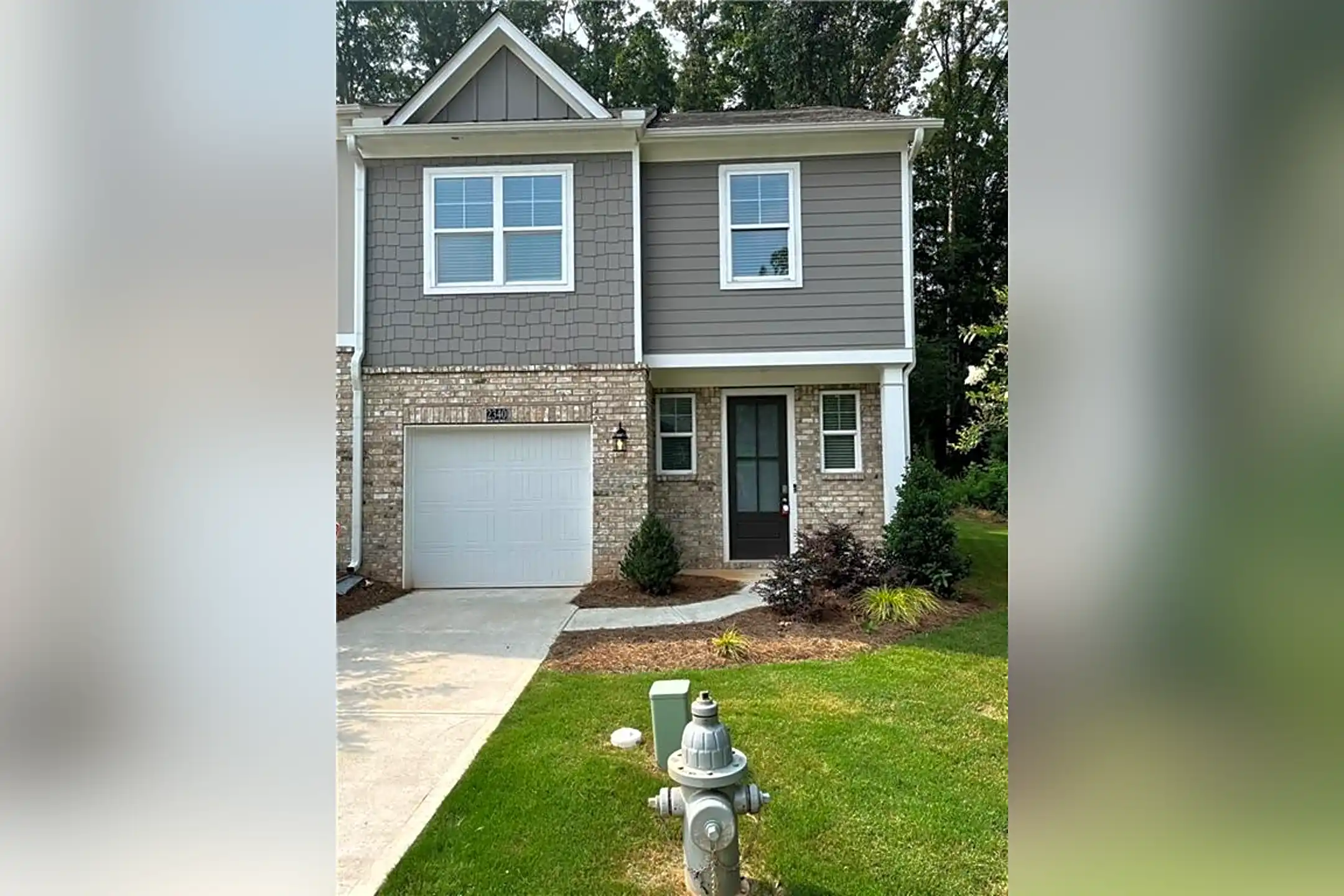 Building - 2340 Rosemary Park Ln - Lawrenceville, GA