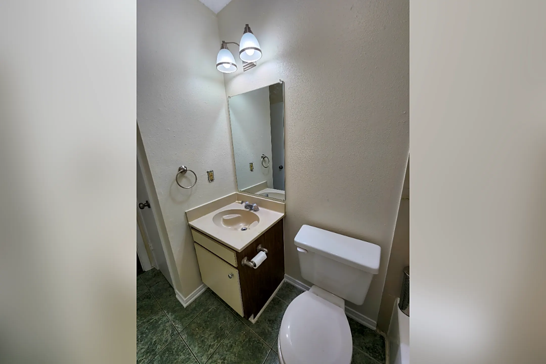 4780 Pontchartrain Dr Condos Slidell, LA 70458