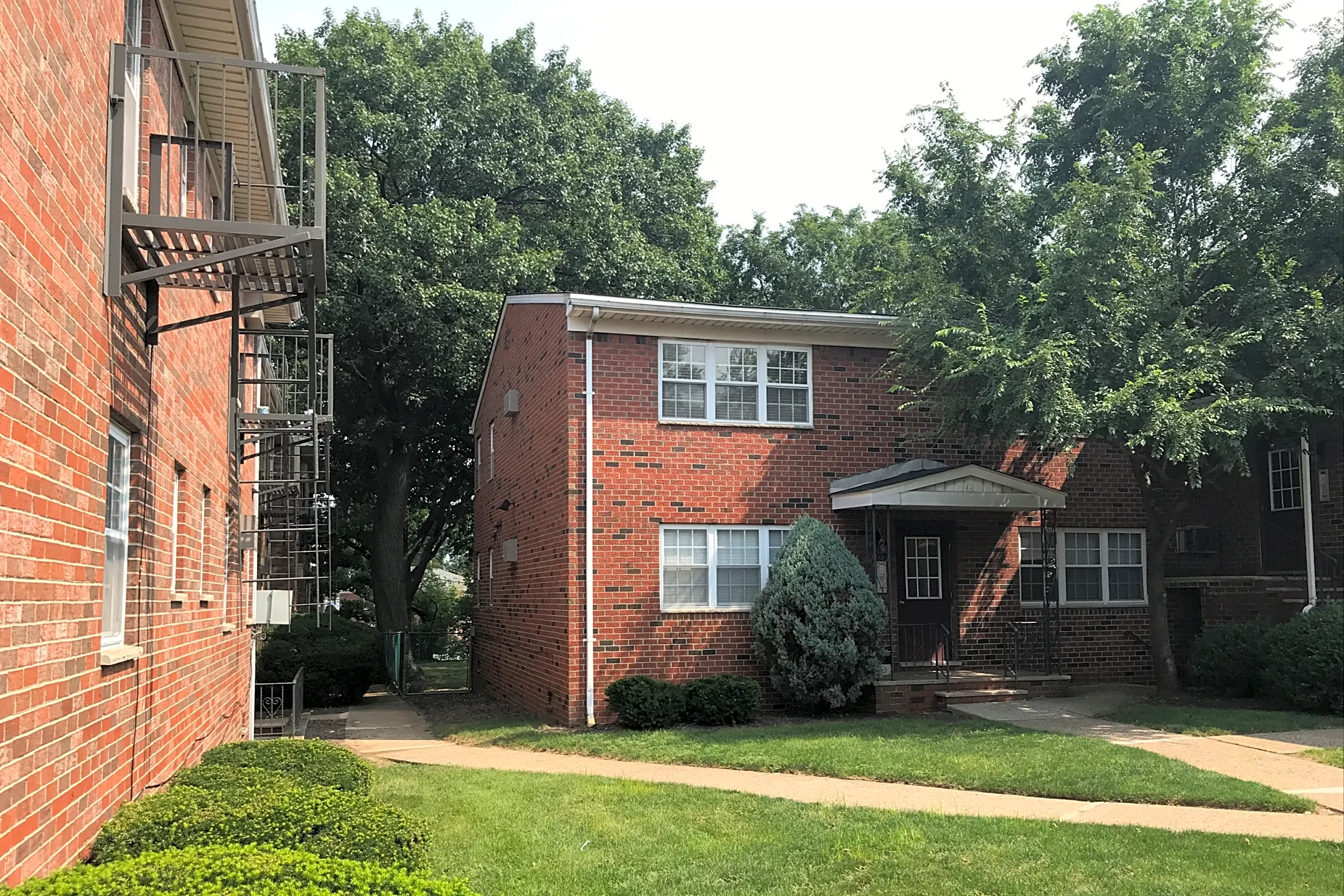 Garden View Apartments - 752 County Ave | Secaucus, NJ for Rent | Rent.