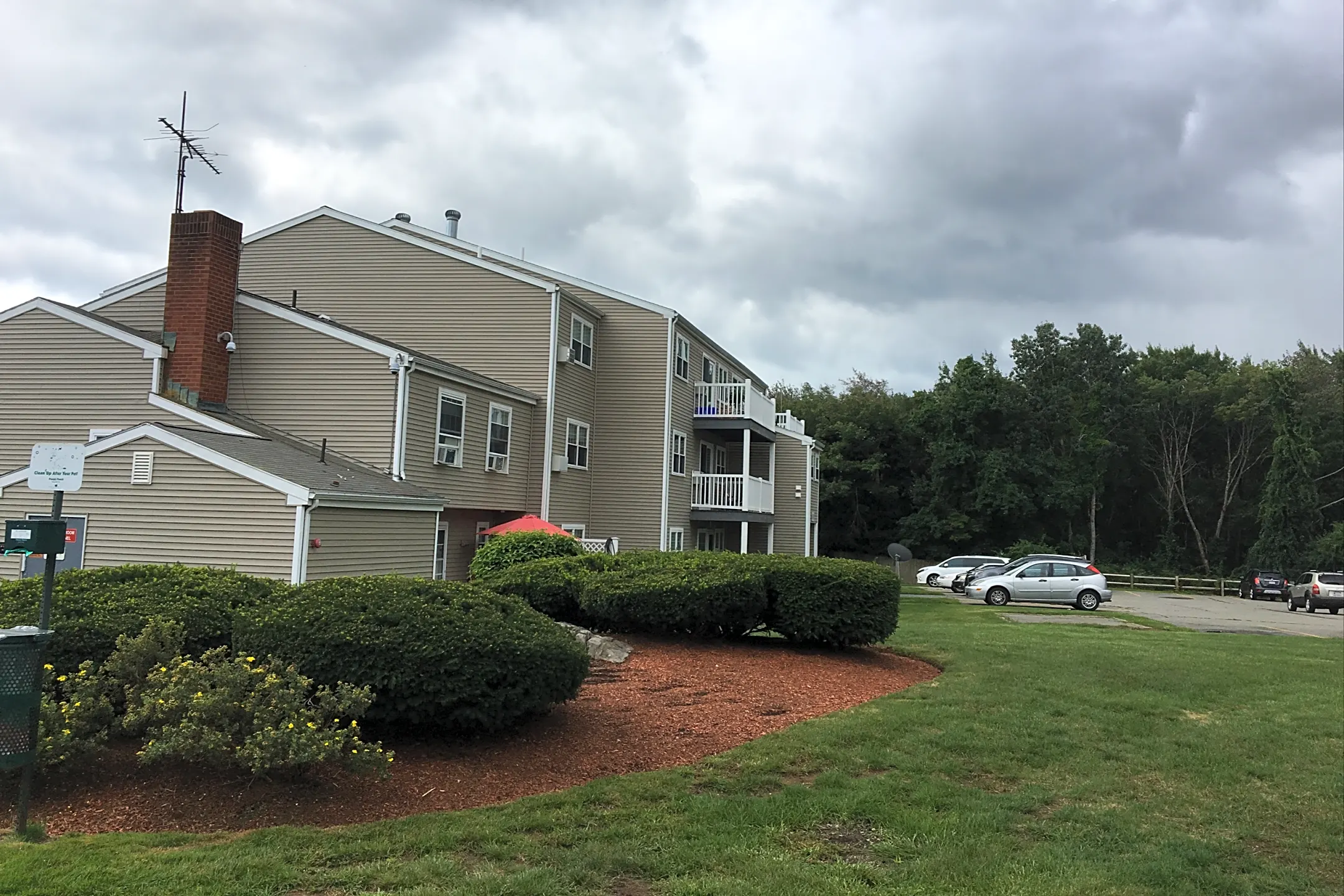 Apple Village - 600 Manor Rd | Beverly, MA Apartments for Rent | Rent.