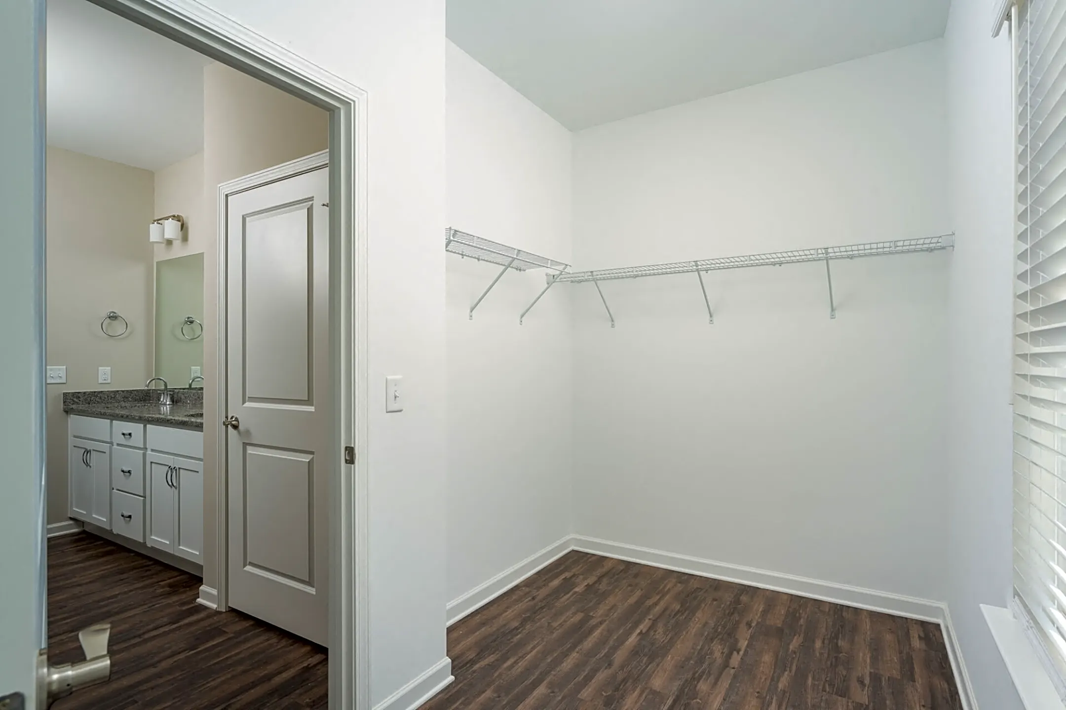 Ashford Villas Apartment Homes 2209 Ashford Villa Circle