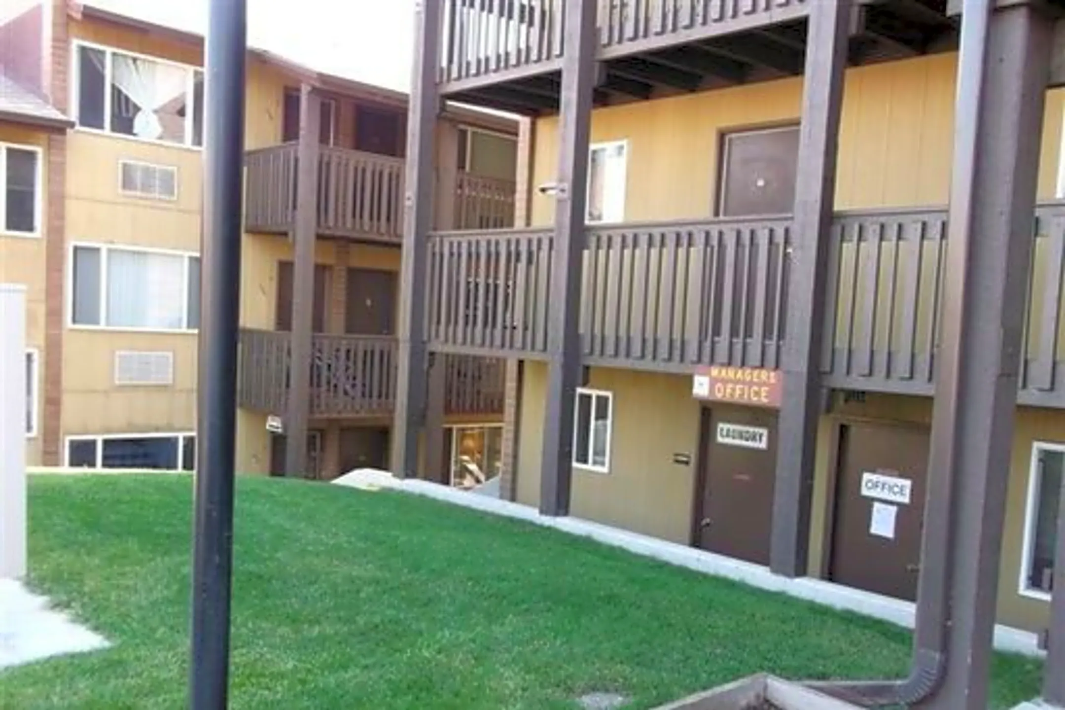 Tower Hill Apartments 24 South Ewing Street Helena, MT Apartments