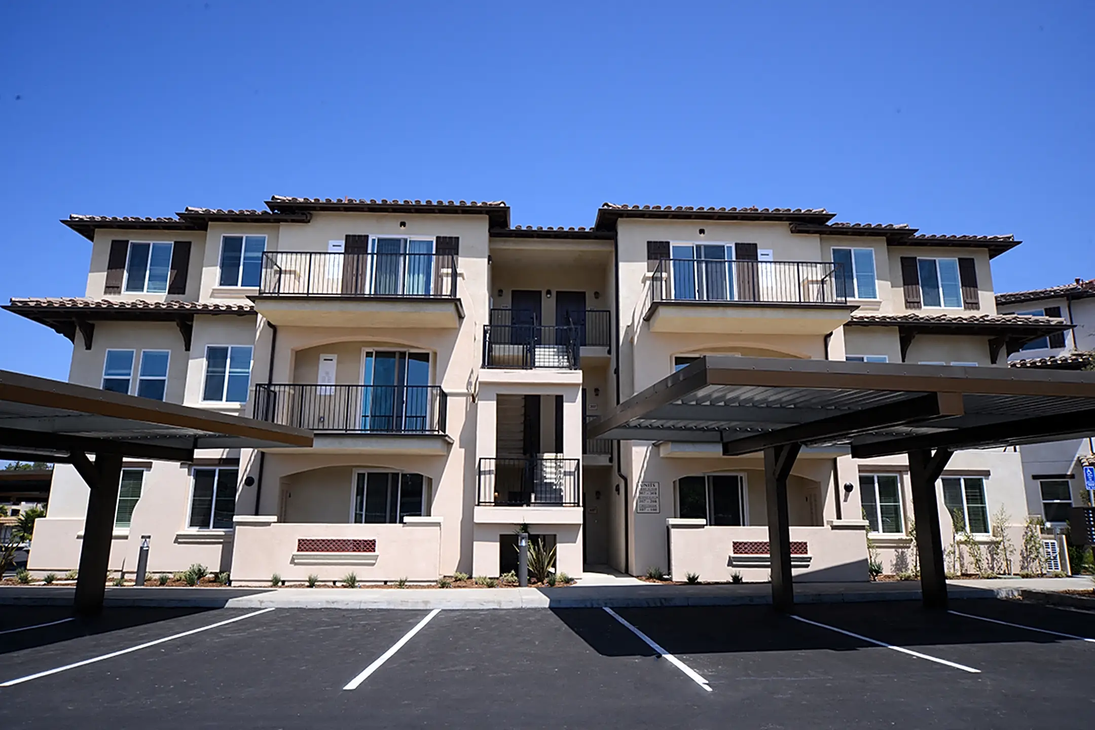 YOLO Apartment Homes 5181 Maegan Place Thousand Oaks, CA