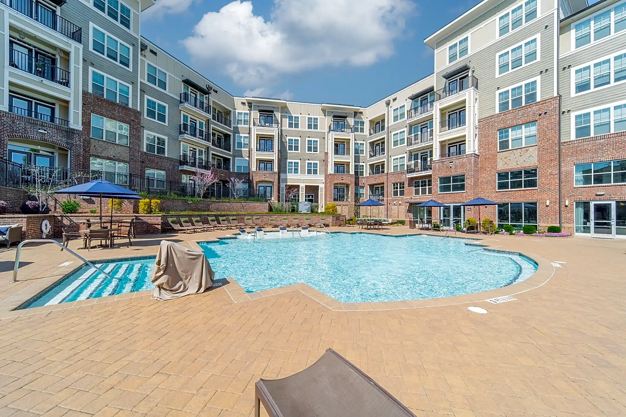 Meridian at Sutton Square Apartments Raleigh, NC 27609