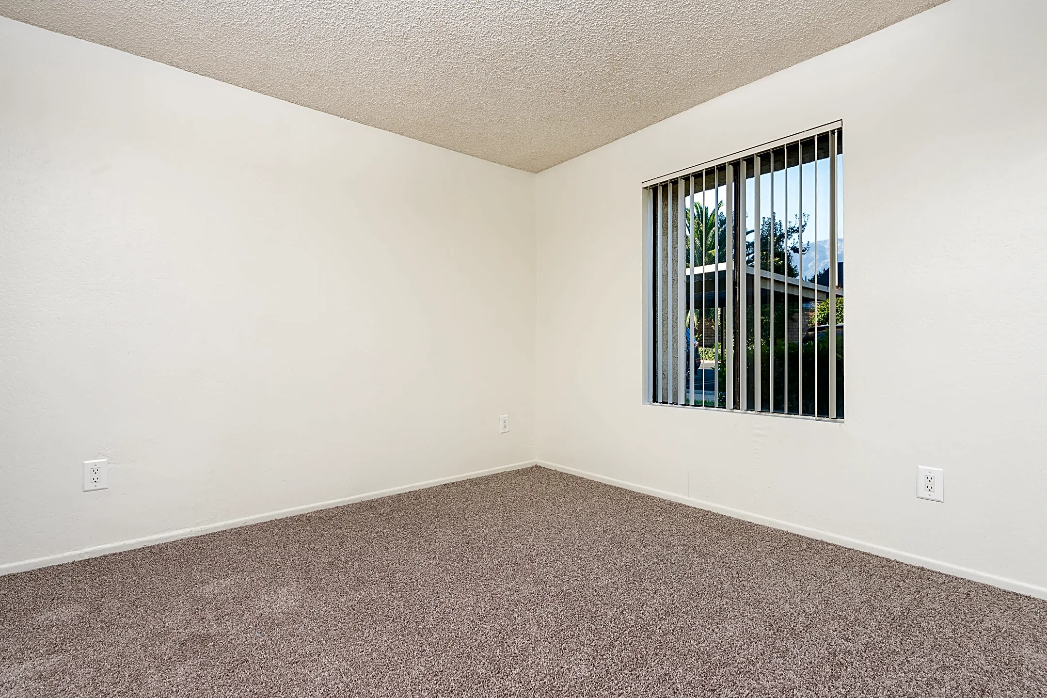 Woodbend Apartments - Rancho Cucamonga, CA 91701