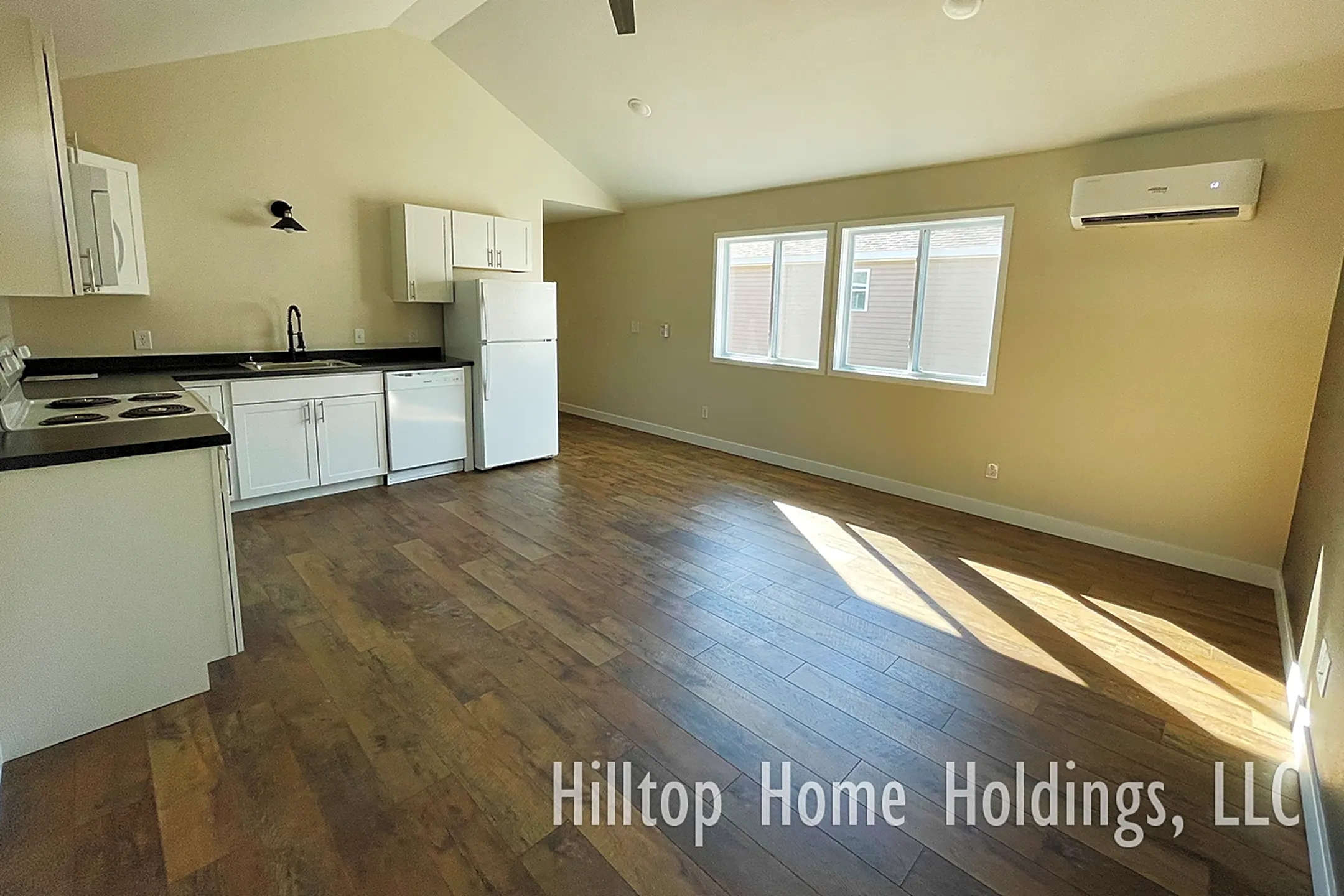 53 Hilltop Rd Houses Eldon, MO 65026