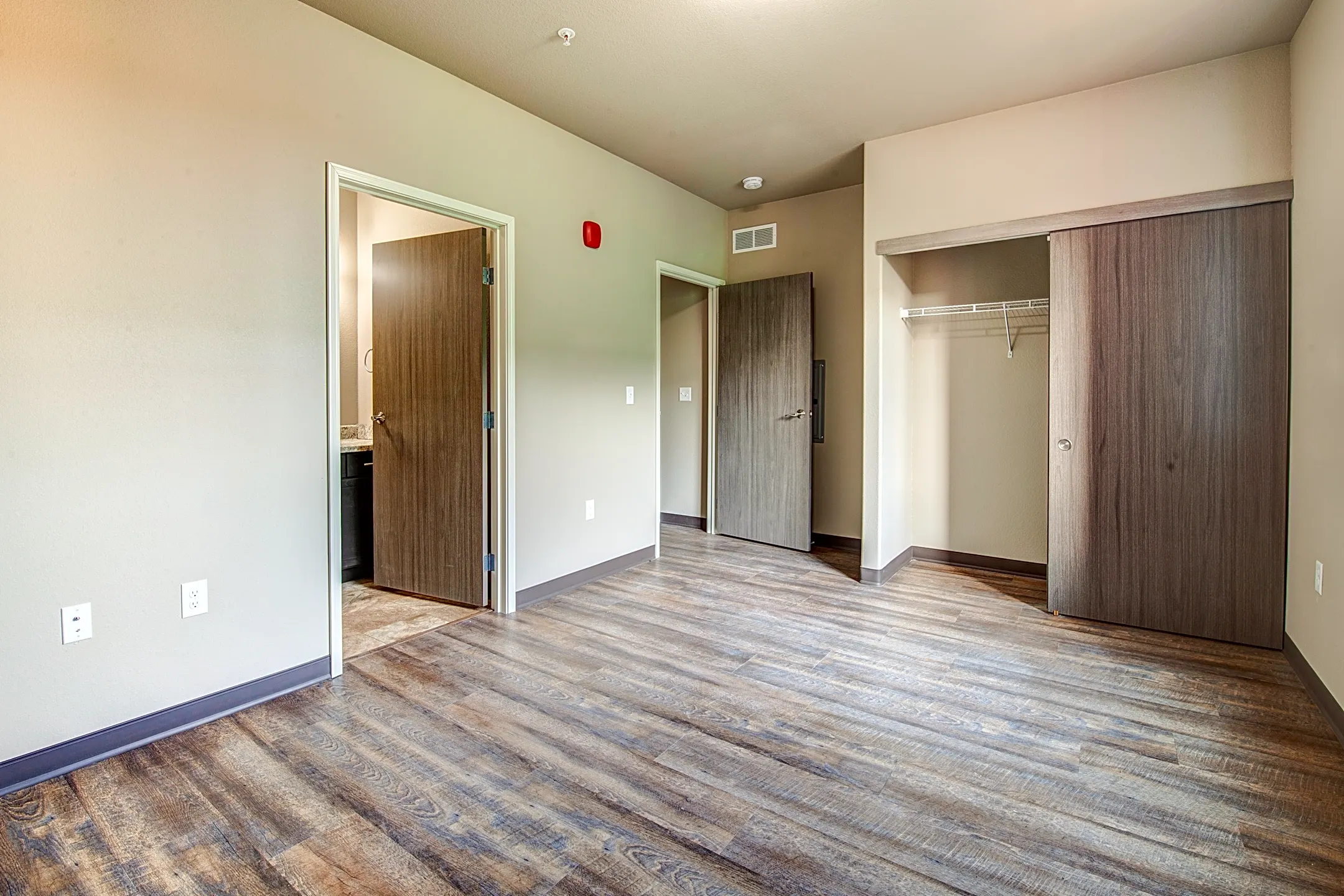 The Lofts of Hawks Ridge 1764 Gateway Blvd Beloit, WI Apartments