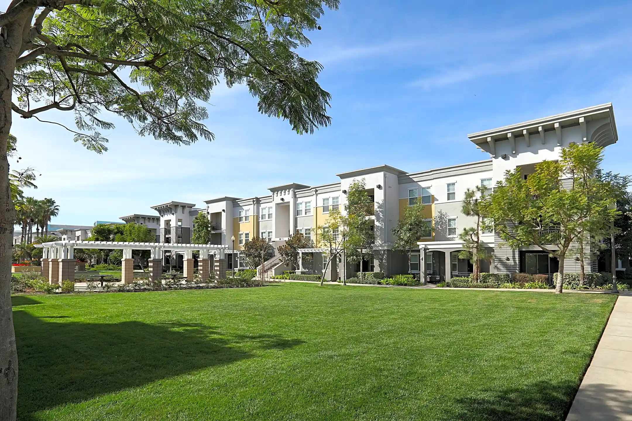 Serenade at Riverpark 700 Forest Park Blvd Oxnard, CA Apartments