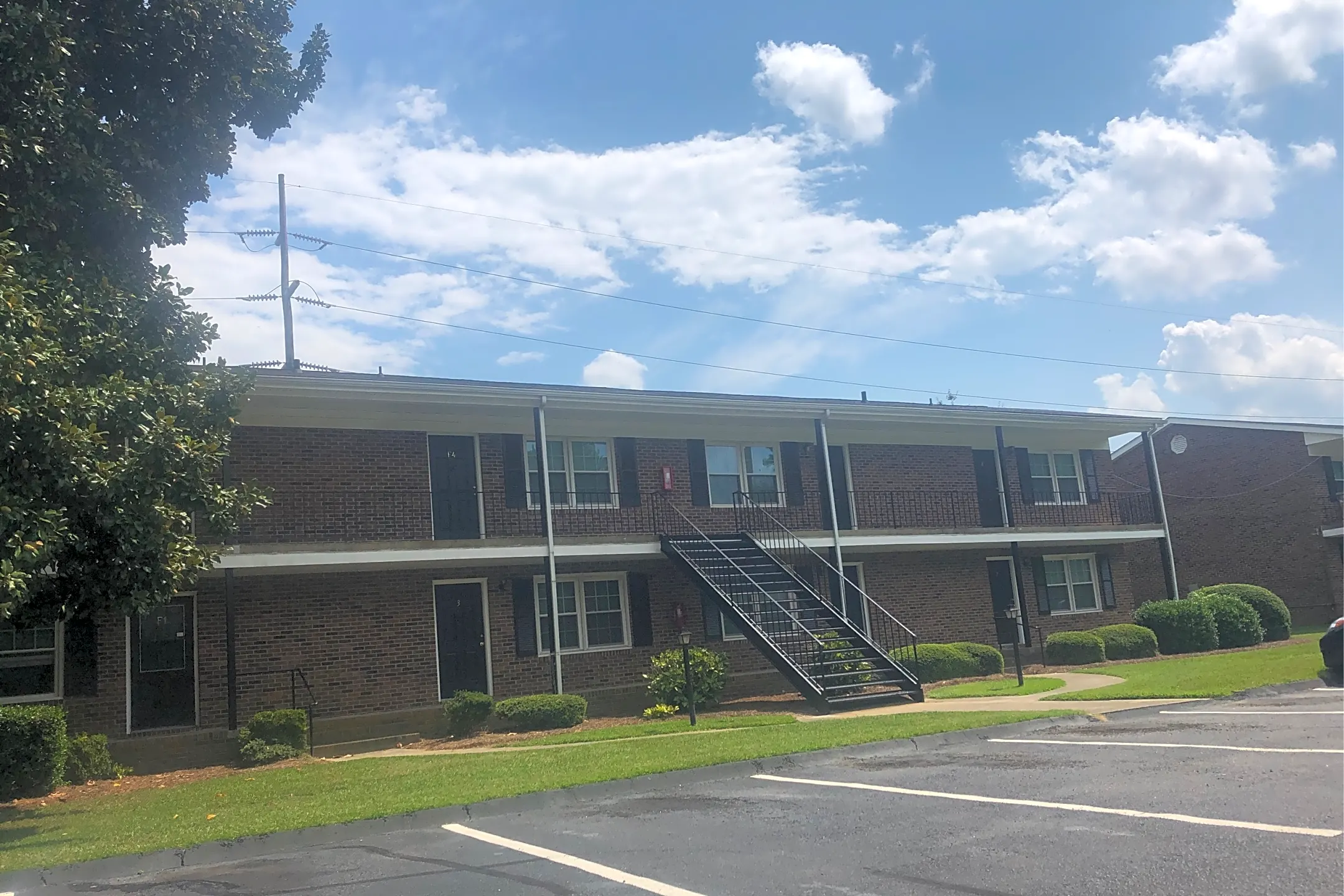 Georgetown Apartments - 405 SPEIGHT AVE | Tarboro, NC for Rent | Rent.