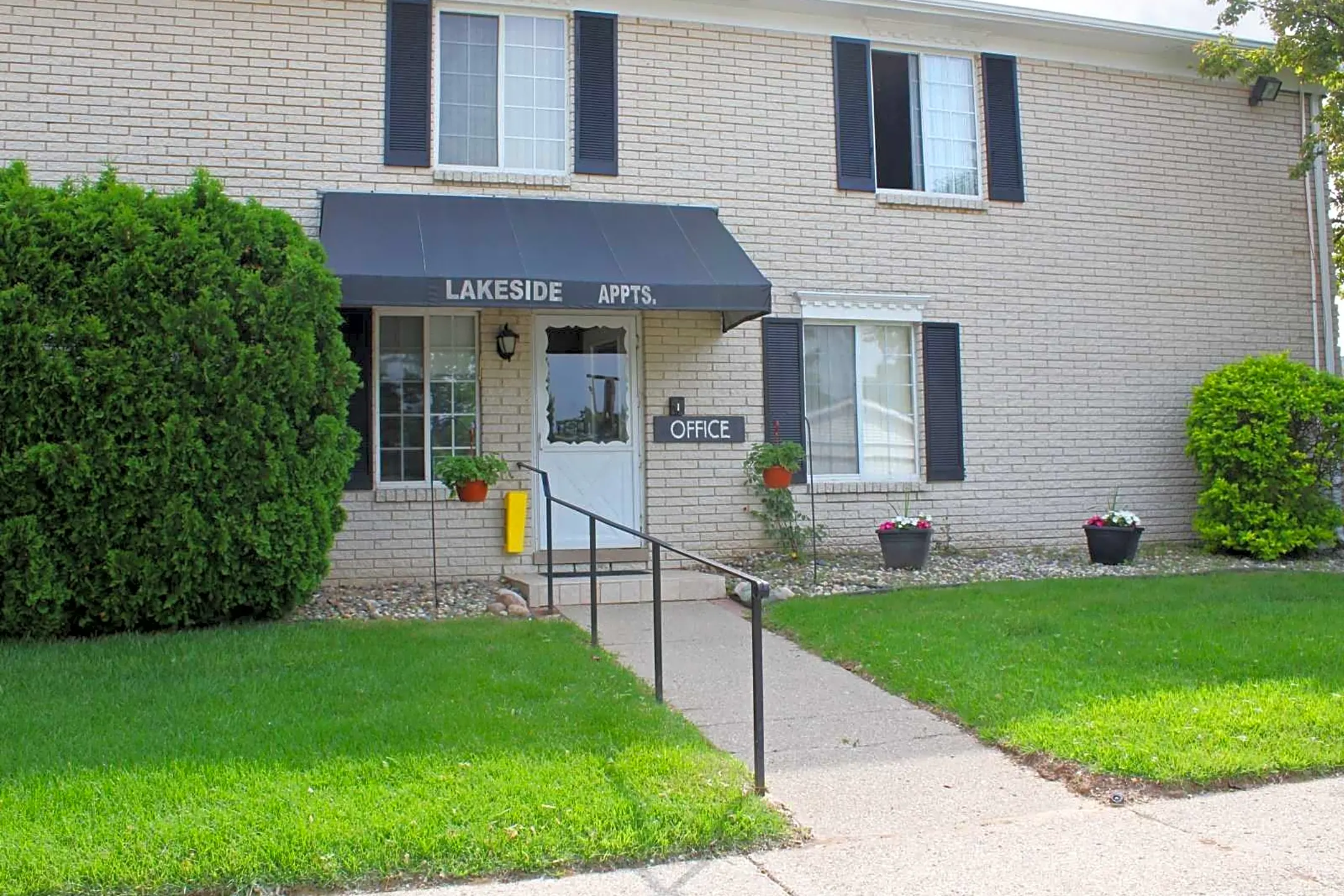 2 bedroom apartment in sterling heights mi