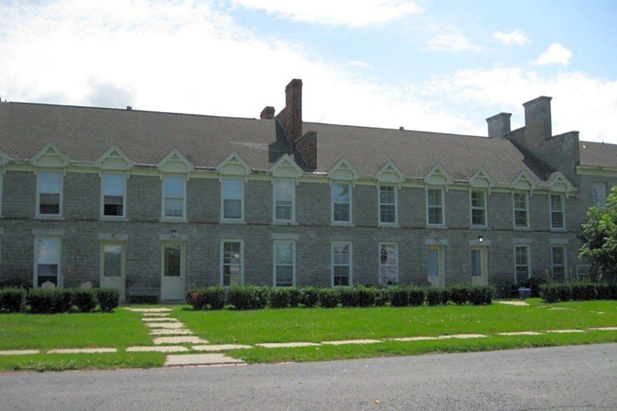 Building - The Apartments at Madison Barracks - Watertown, NY