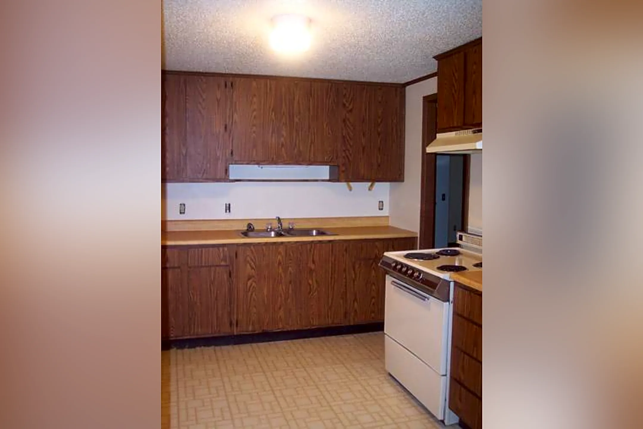 Andover Court Apartments 6507 Field Ave Whitehouse, OH Apartments