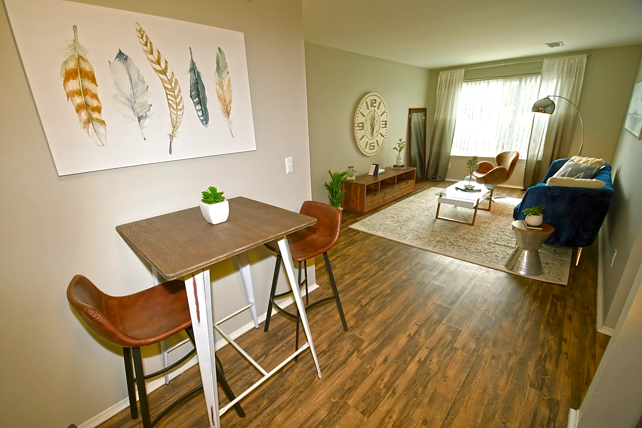 Dining Room - Spice Tree Apartments - Ann Arbor, MI