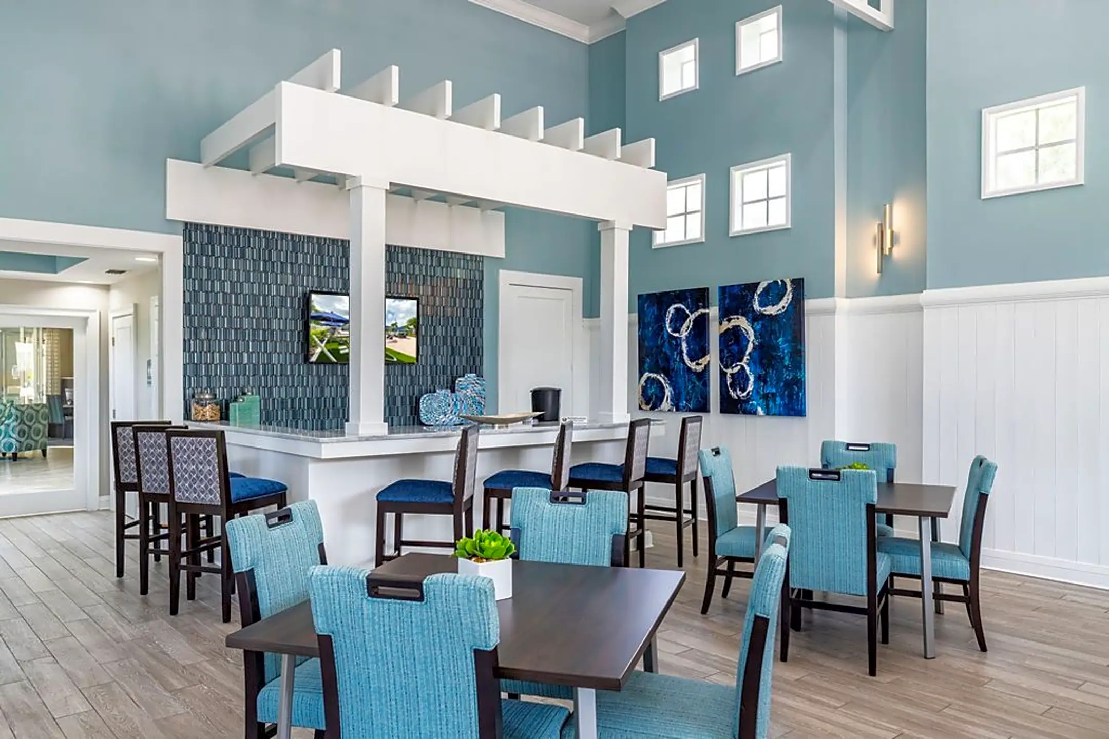 The Arbors at Carrollwood Apartments Tampa, FL 33624