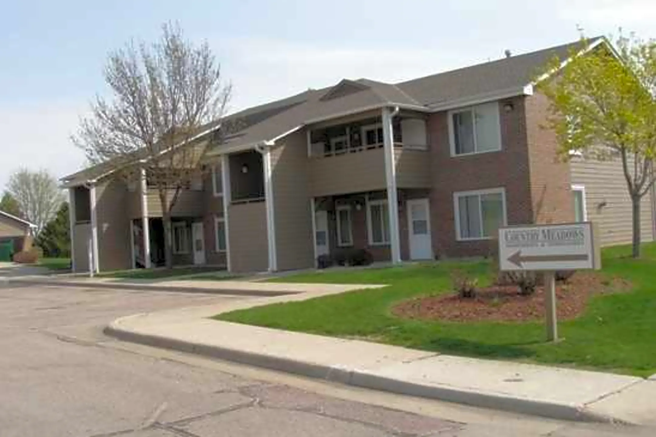 Country Meadows Apartments - Sioux Falls, SD