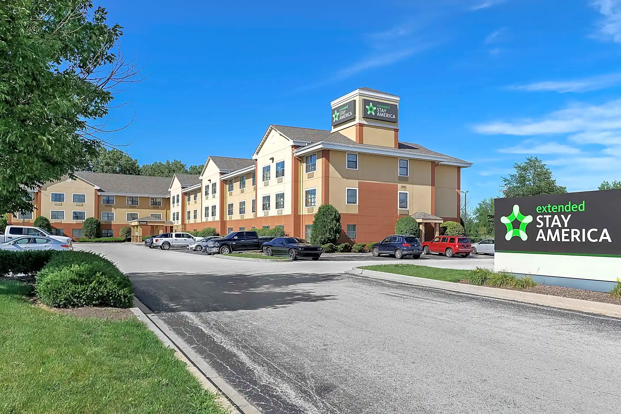 Building - Furnished Studio - Chicago - Lansing - Lansing, IL