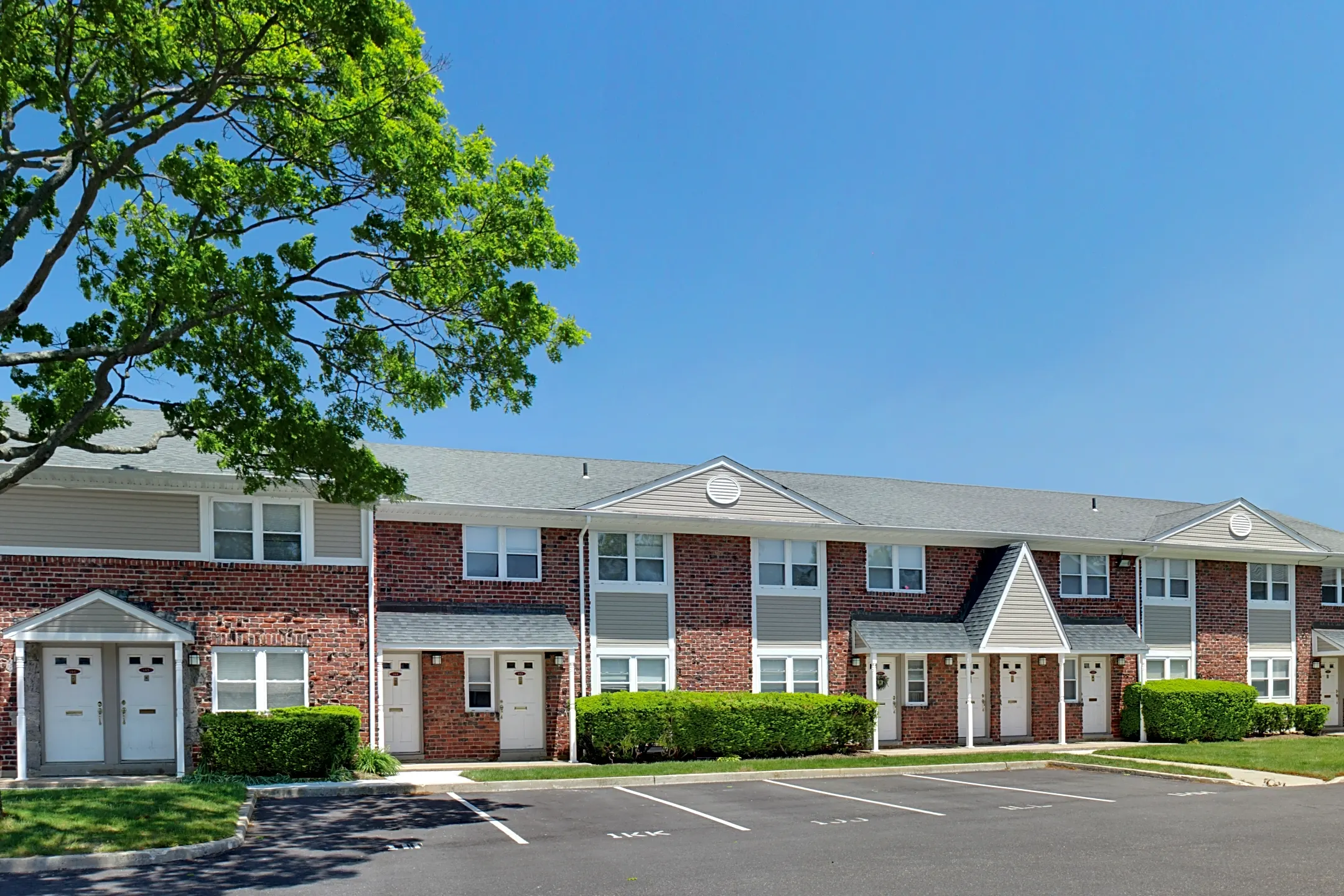 Southern Meadows Apartments - Bayport, Ny 11705