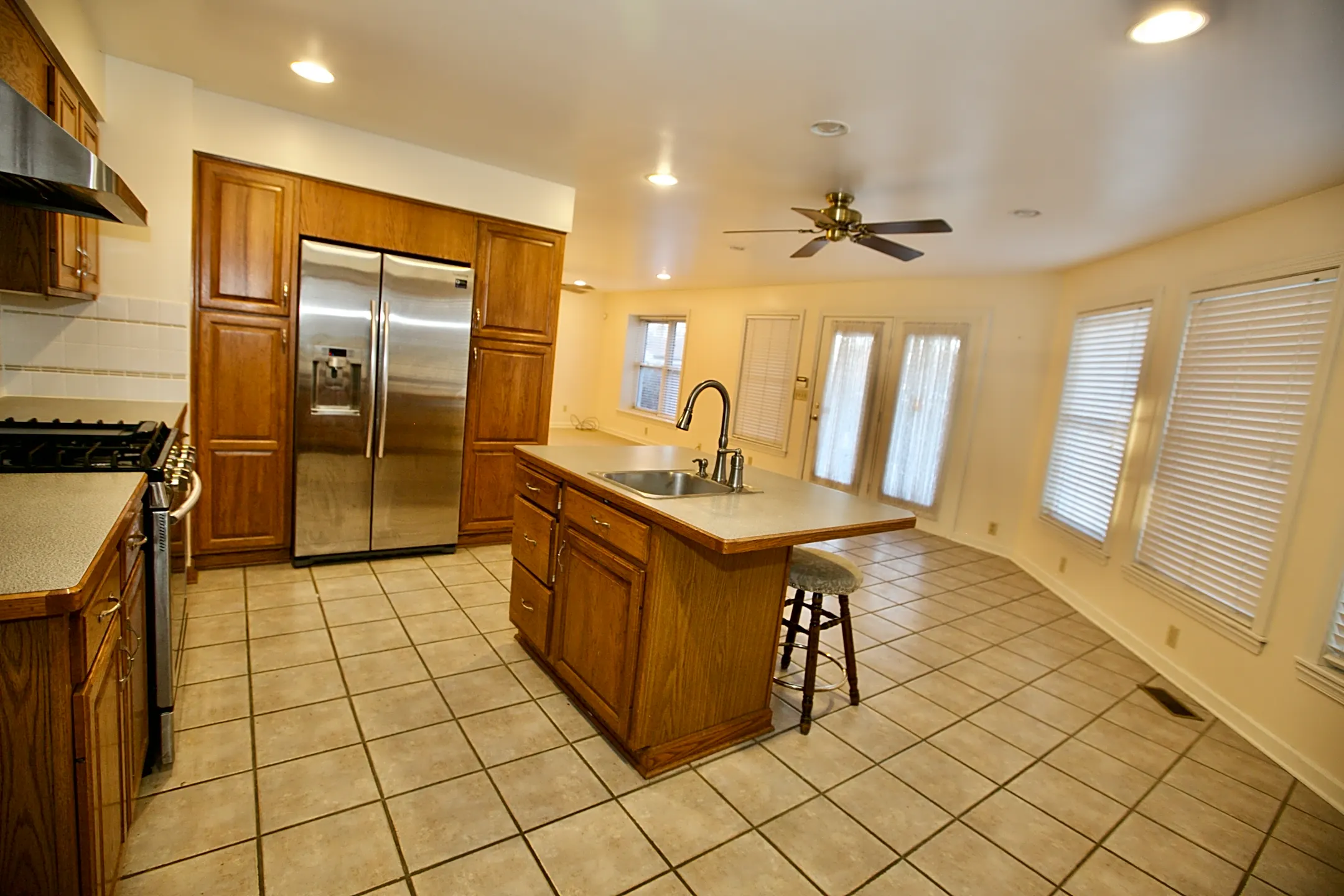 Kitchen - 3252 Medina Ave - Columbus, OH