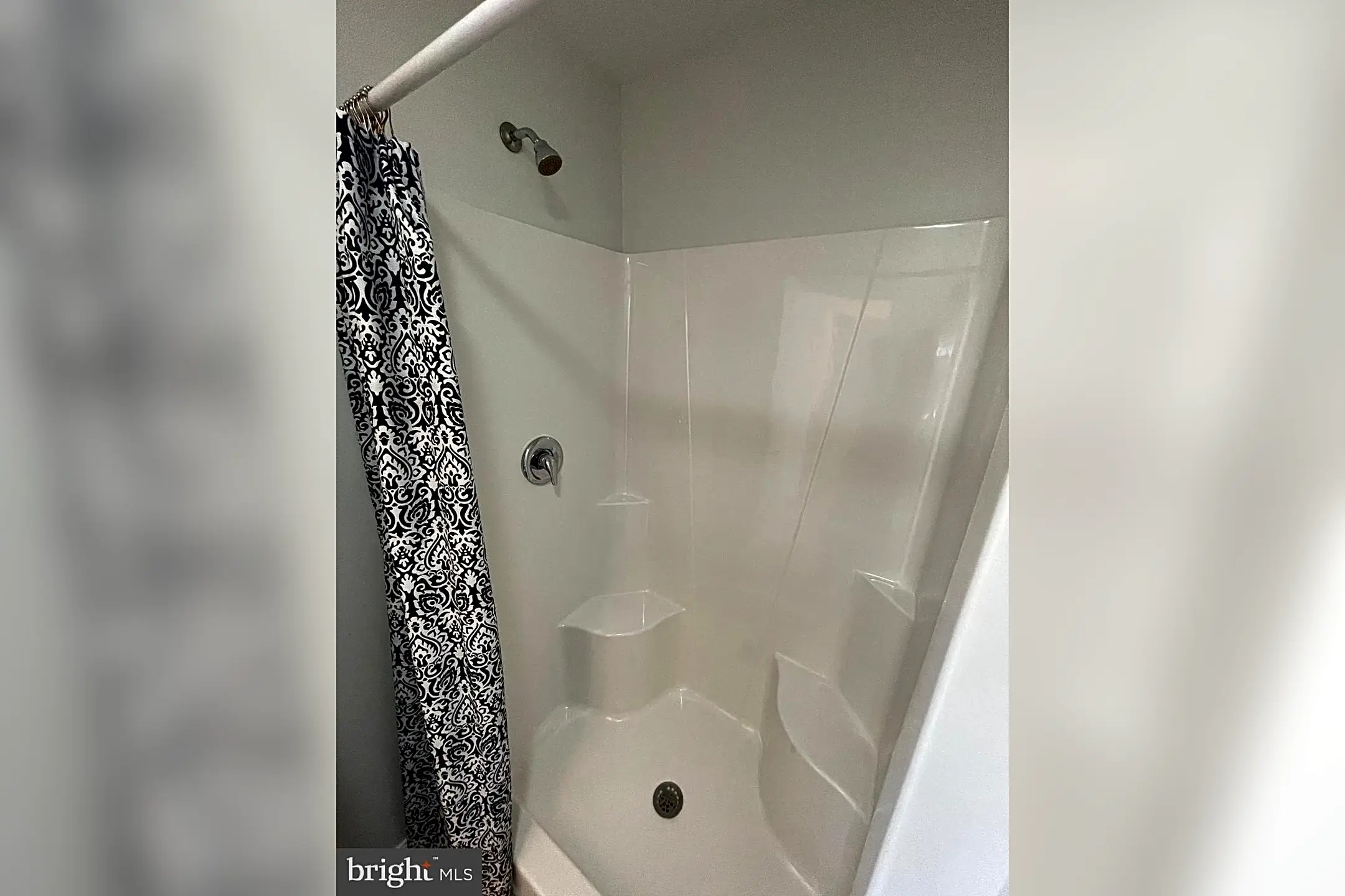Bathroom - 15117 Beverly Dr - Philadelphia, PA