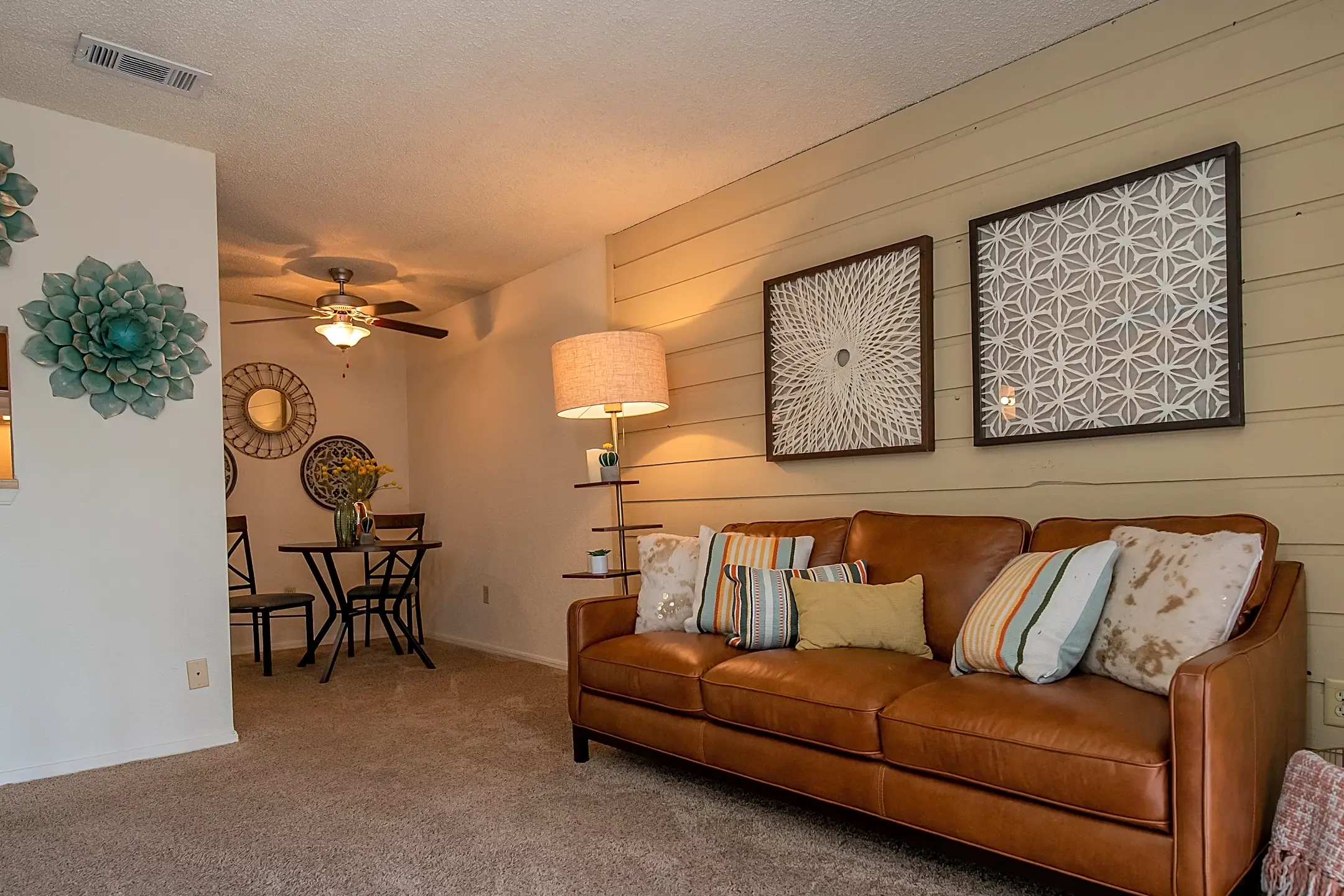 Living Room - The Villas At Aspen Park - Broken Arrow, OK