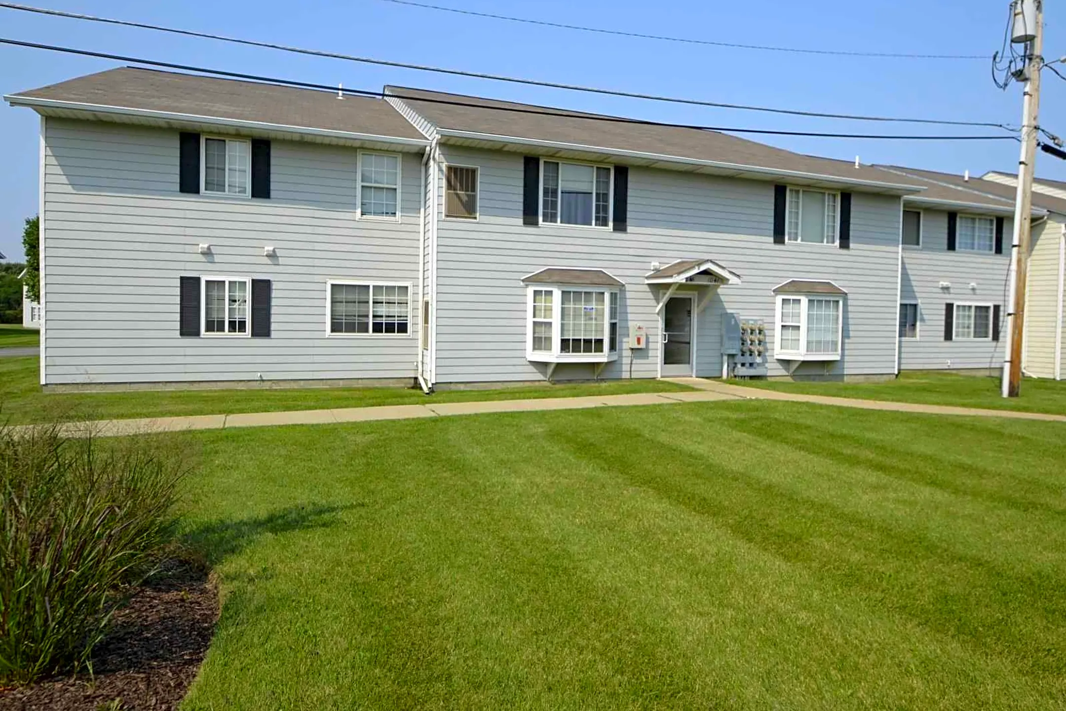 Brentwood Apartments - Painesville, OH 44077