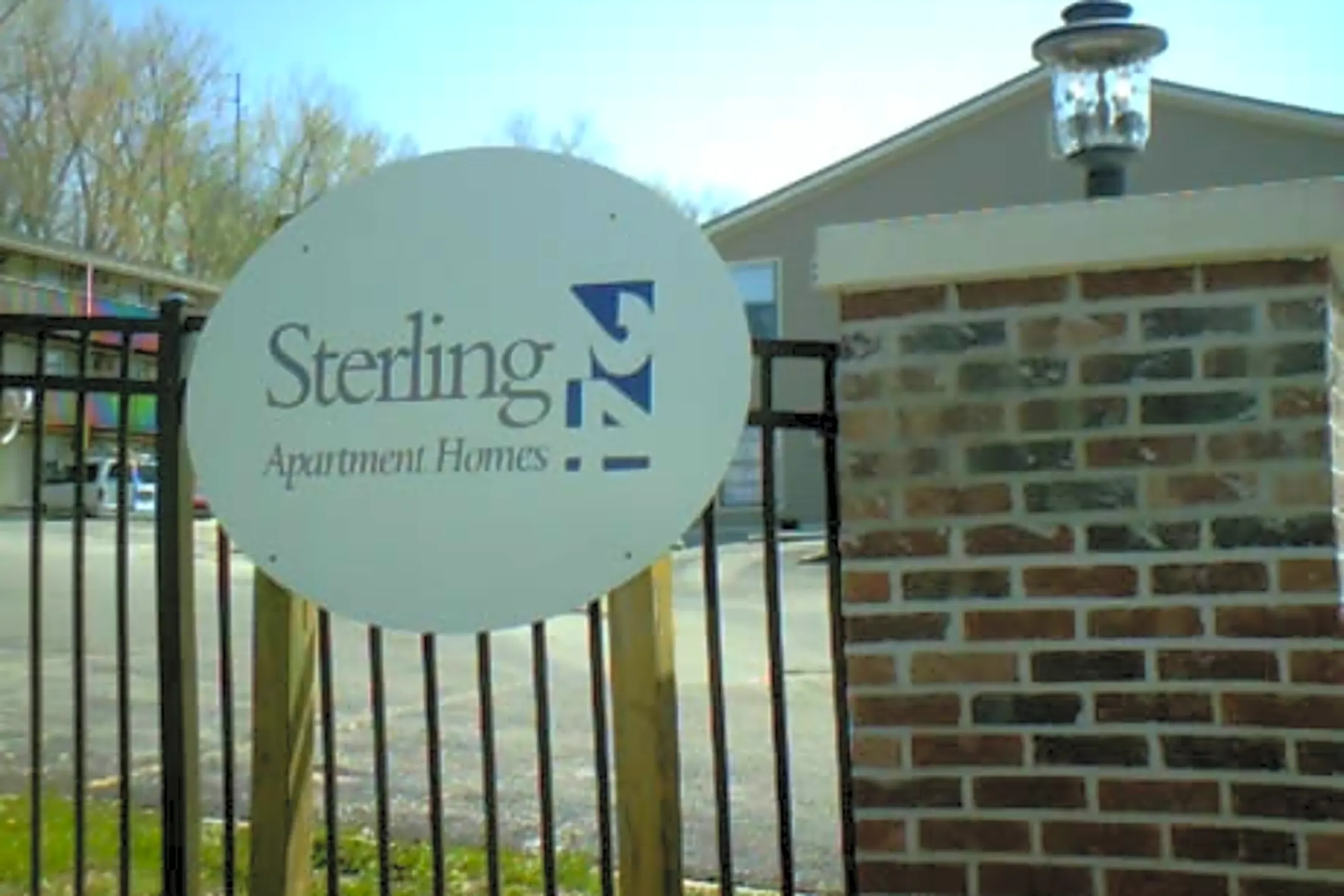 Sugar Creek Apartments 530 Sundown Dr Independence, MO Apartments