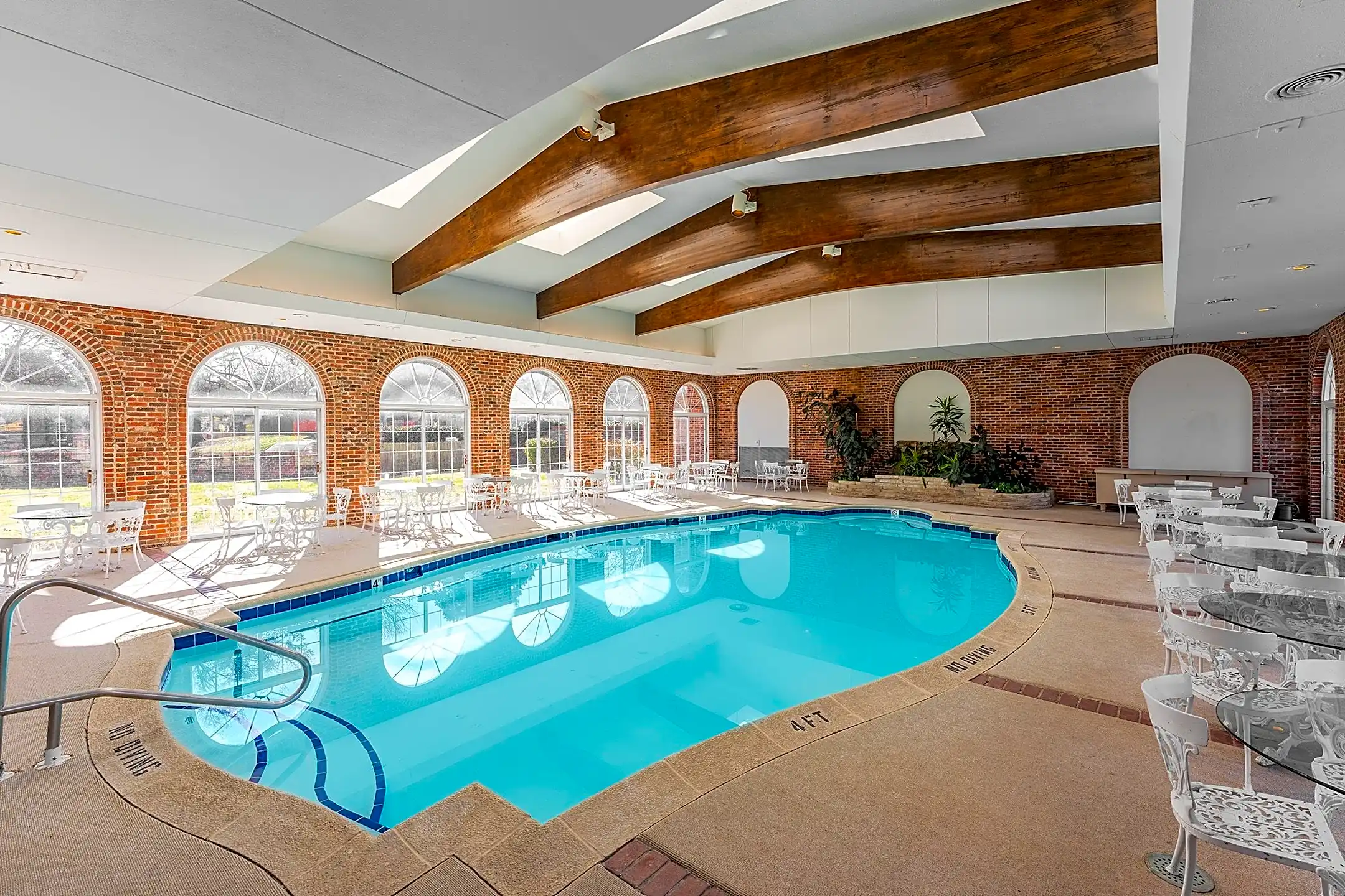 Kansas City Apartments 7200 Eby Ave Overland Park, KS