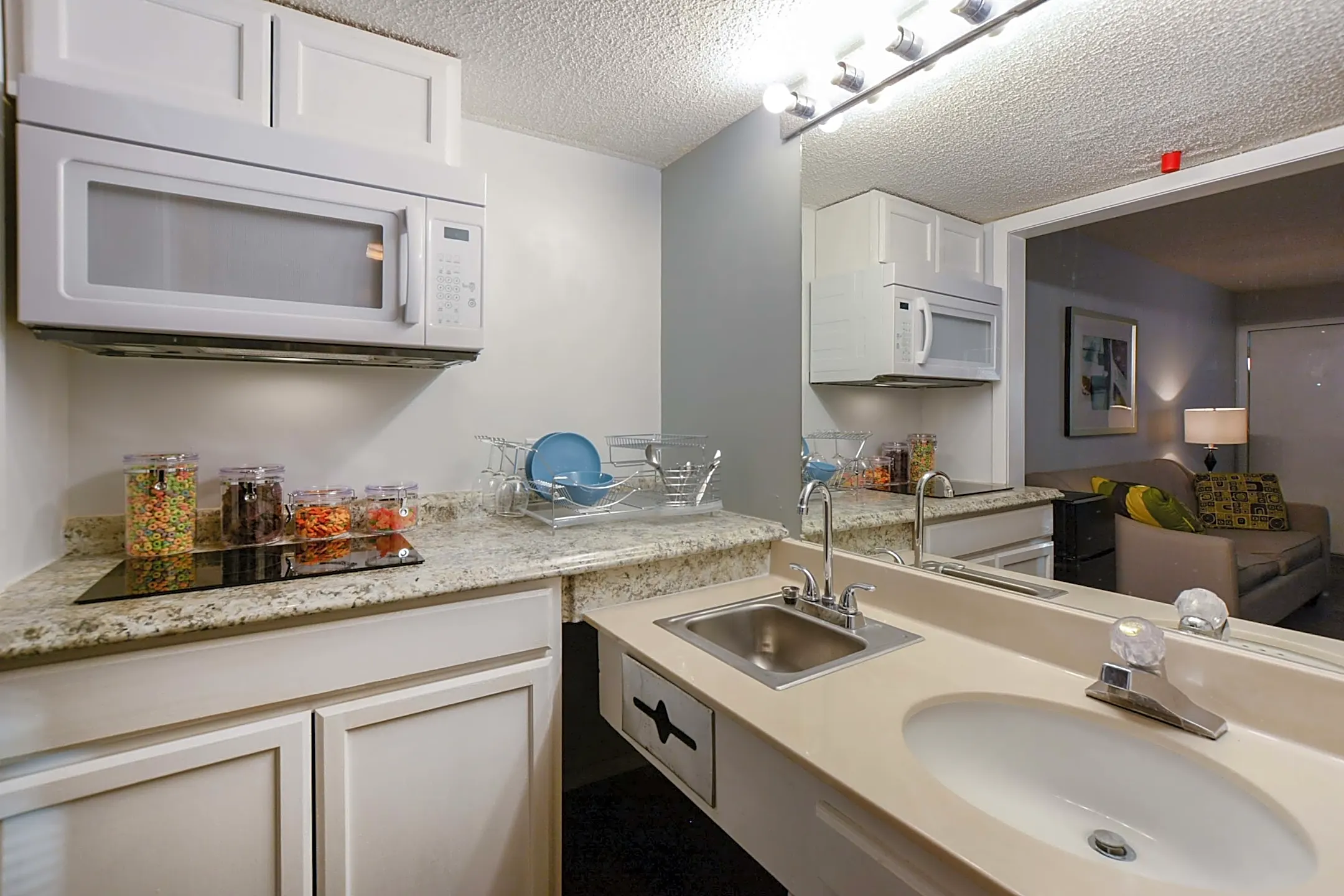 Plato's Cave Branson, MO 65616