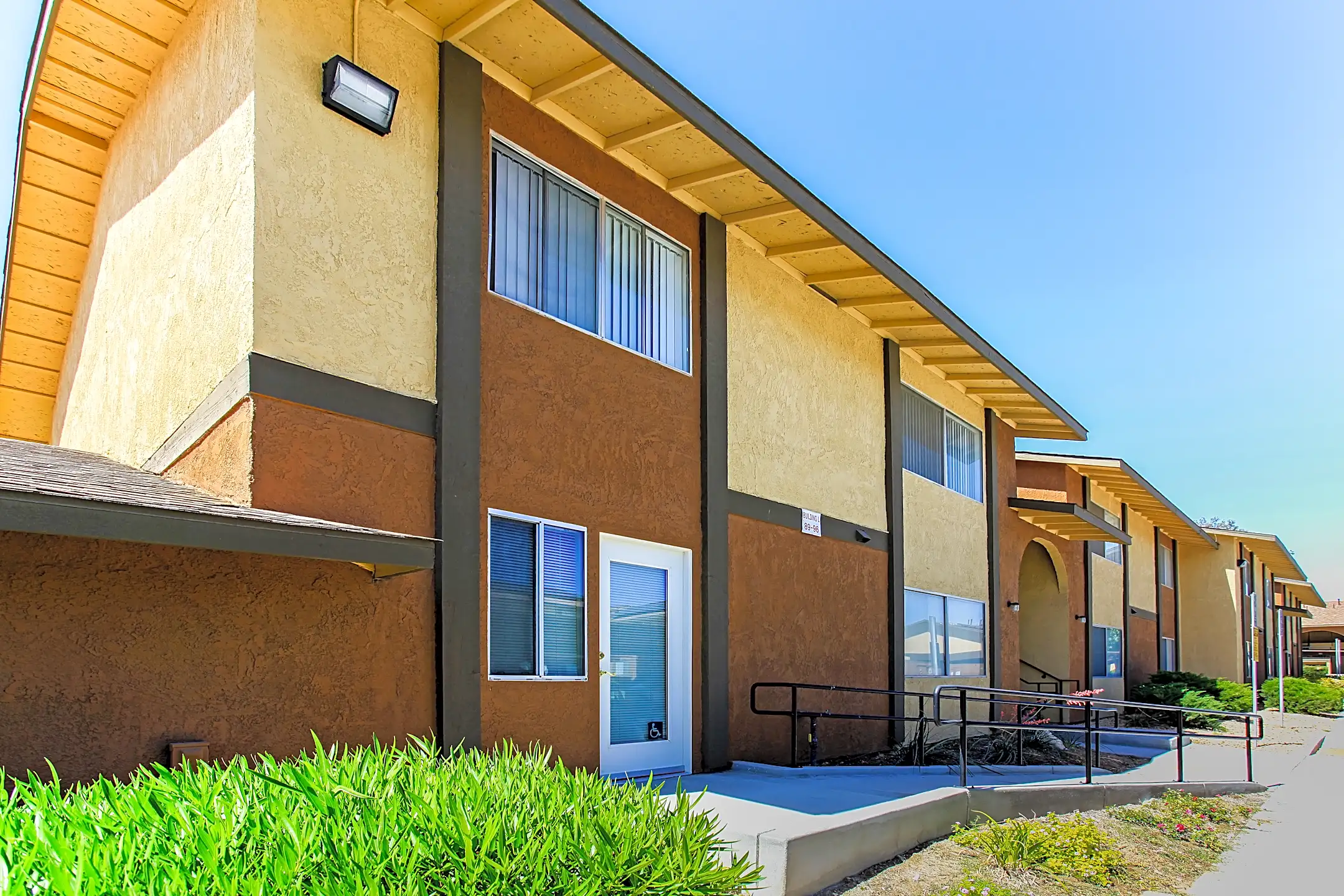 Sunrise Vista Apartments 755 E Virginia Way Barstow, CA Apartments