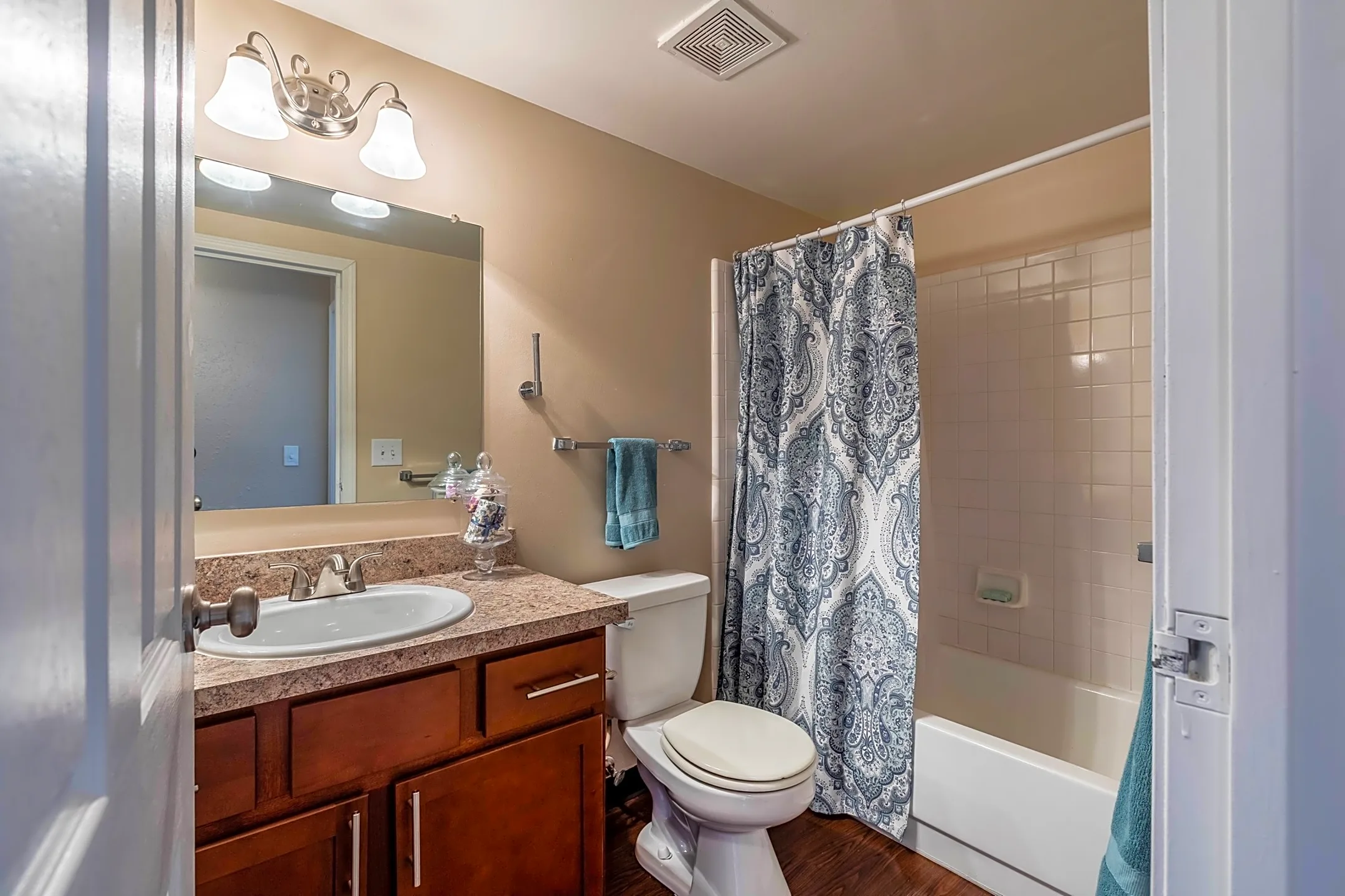 Okemos Station Apartments Townhomes - 4235 Southport Cir | Okemos, MI ...