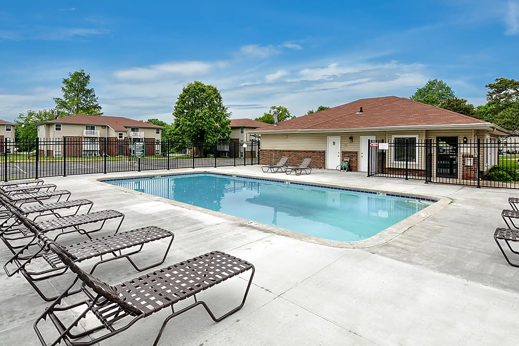 Timberland at Meredith 7800 Iltis Dr Urbandale, IA Apartments for