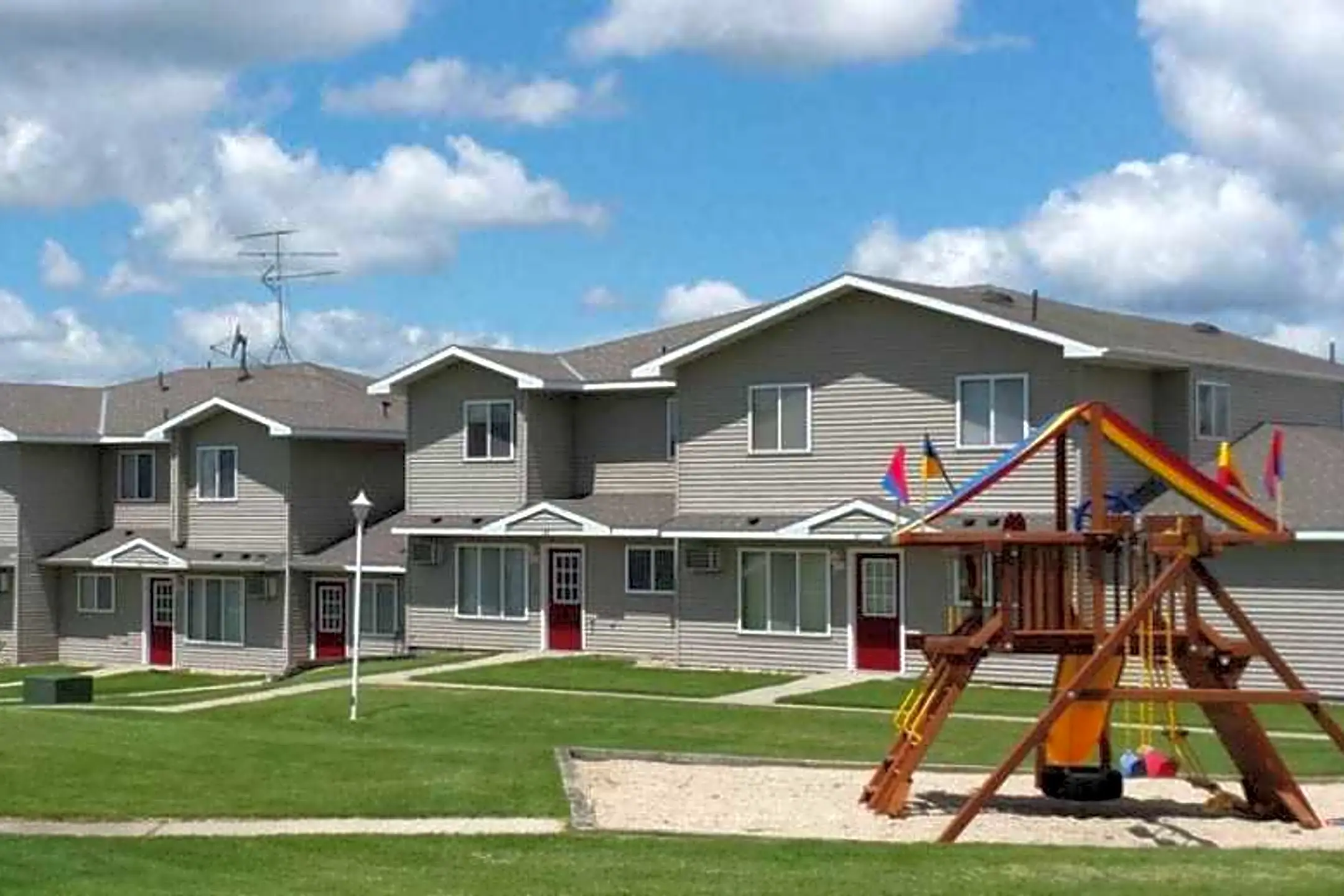 Caledonia Court Apartments Caledonia MN 55921