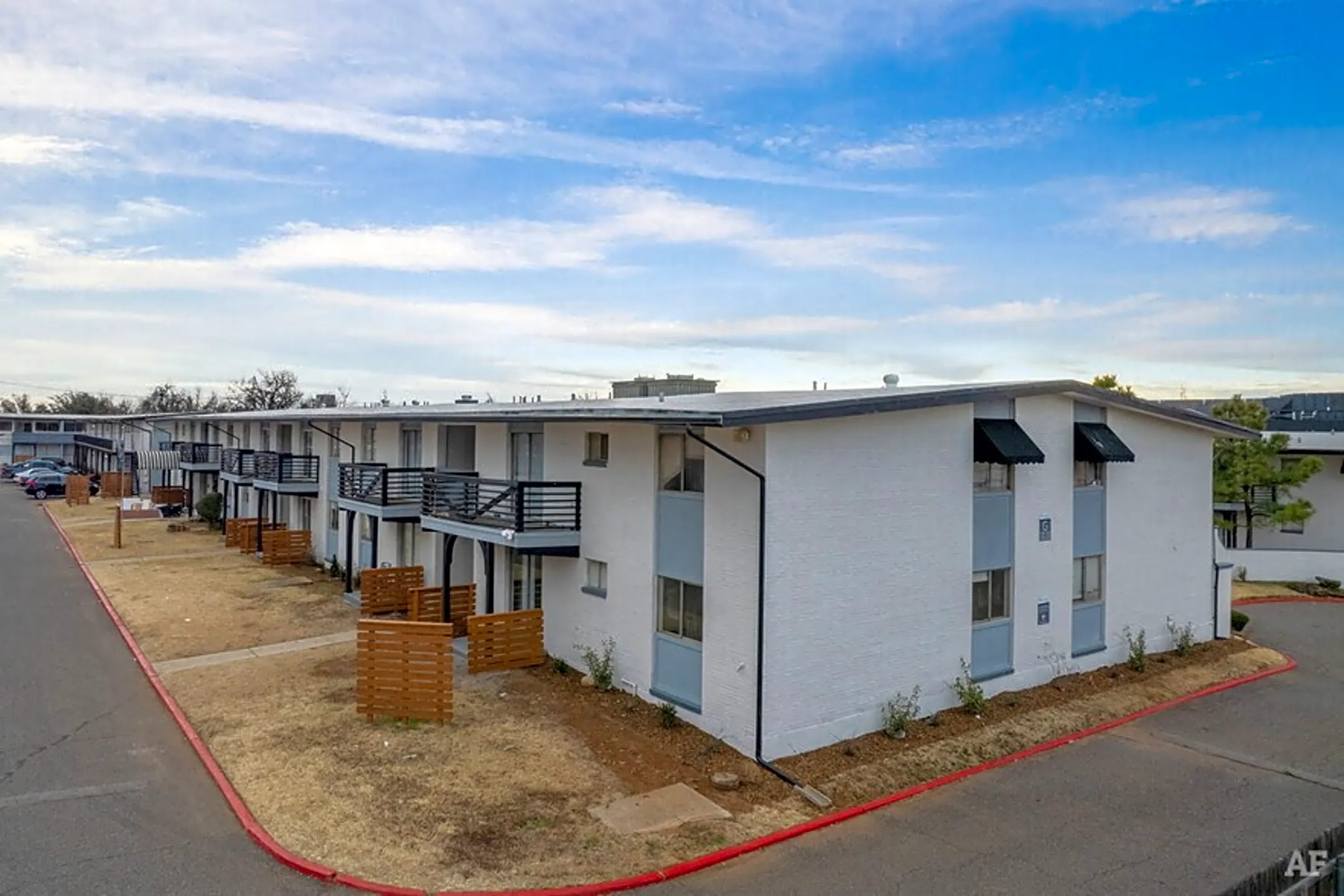 Manchester on May 5660 N May Ave Oklahoma City, OK Apartments for