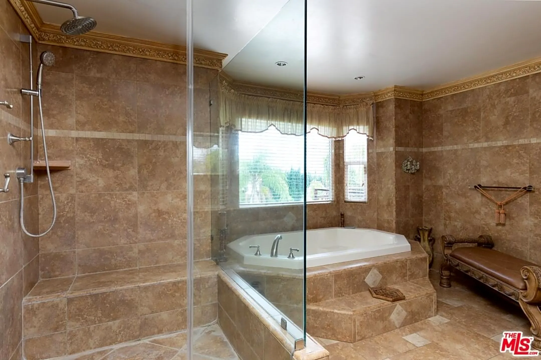 Bathroom - 838 E Fairmount Rd - Burbank, CA