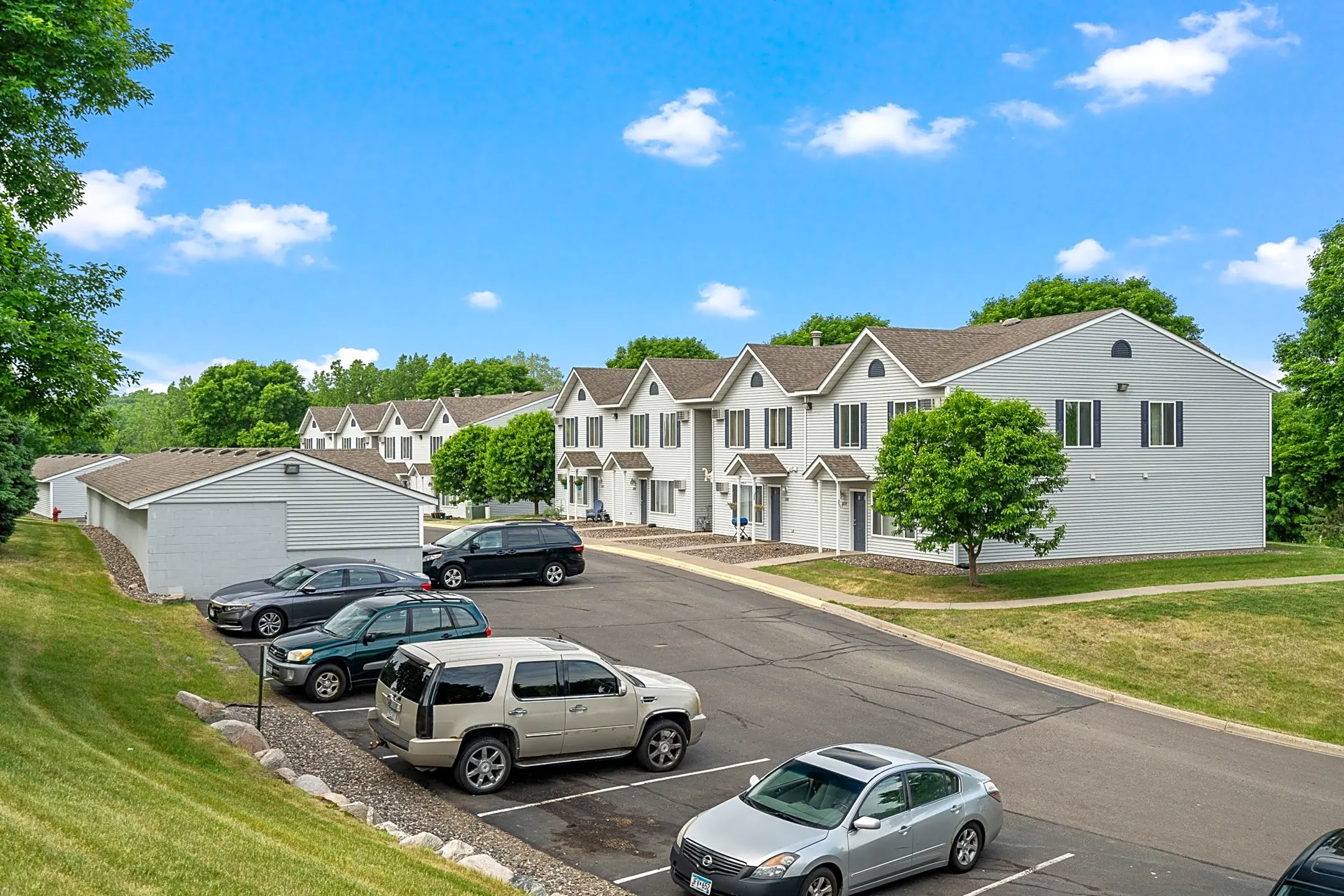 Silvan Townhomes 6876 Vicksburg Ln N Maple Grove, MN Townhomes for