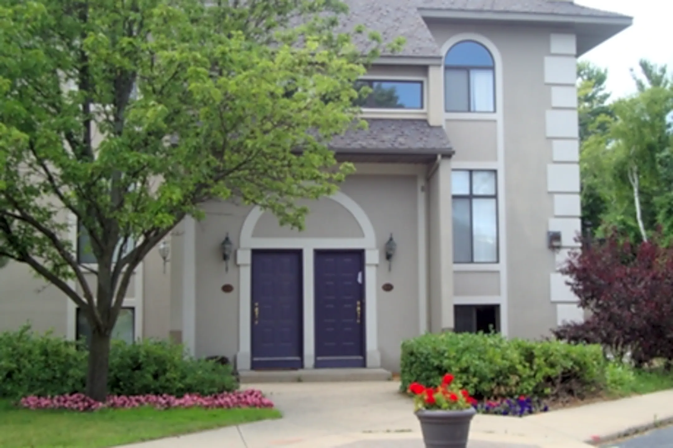 Perrine Pointe 4100 Perrine Pointe Midland, MI Apartments for Rent