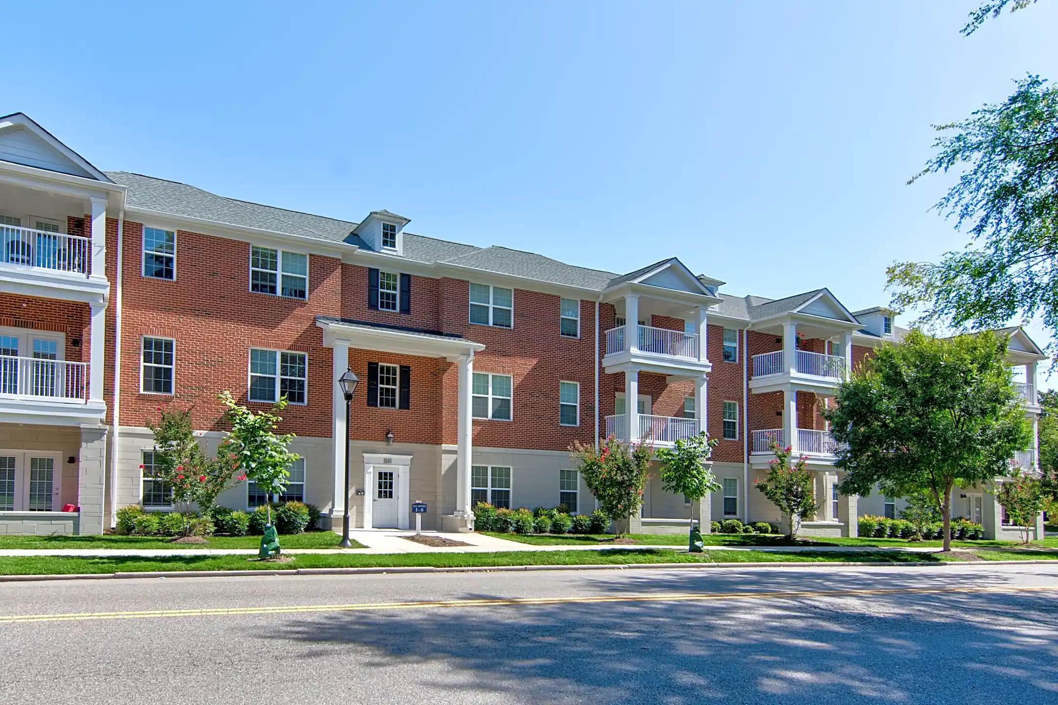 Carytown Crossing 3500 Kensington Avenue Richmond, VA Apartments