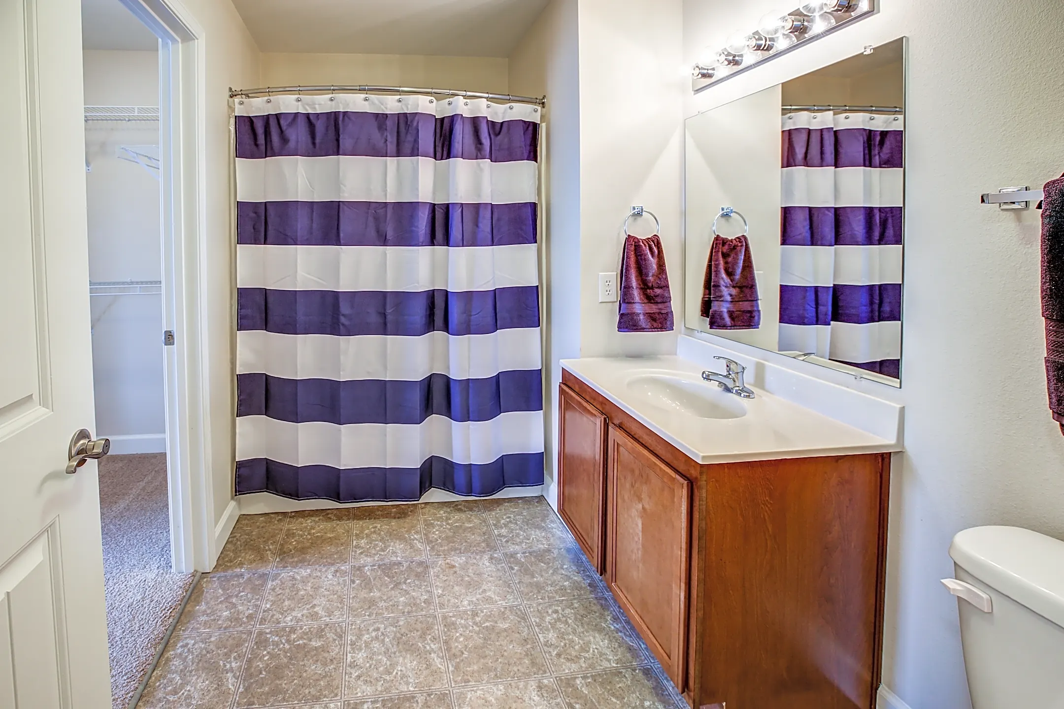 Bathroom - The Reserve Apartments & Townhomes - Evansville, IN