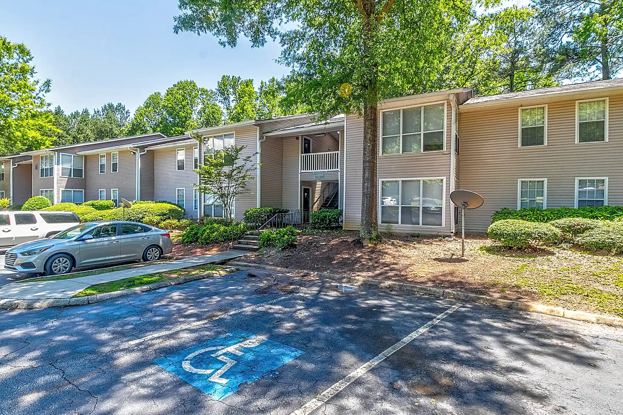 The Reserve Apartment Homes 5650 Hillandale Dr Lithonia, GA