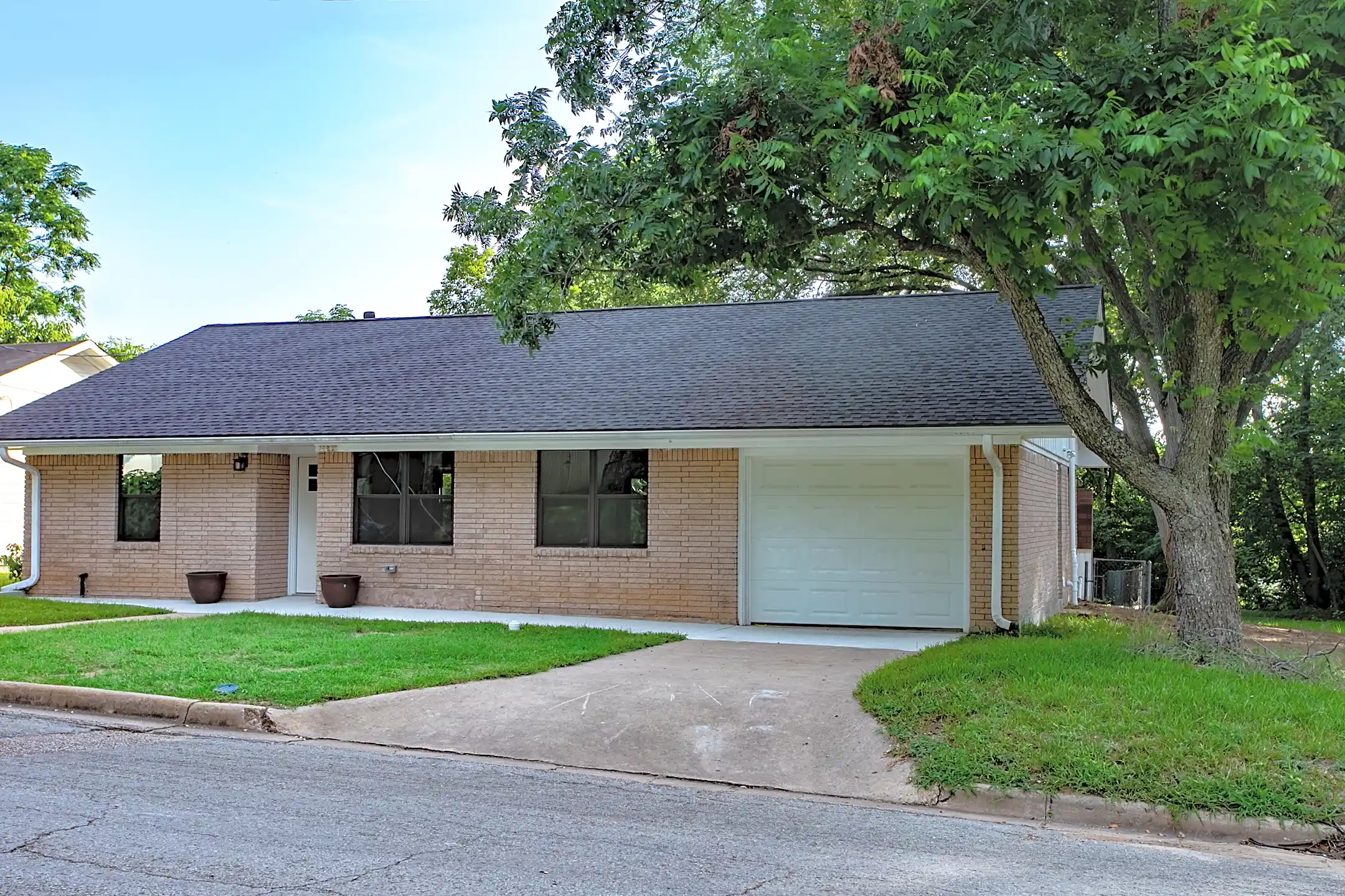 1000 Marie St Brenham, TX Houses for Rent Rent.