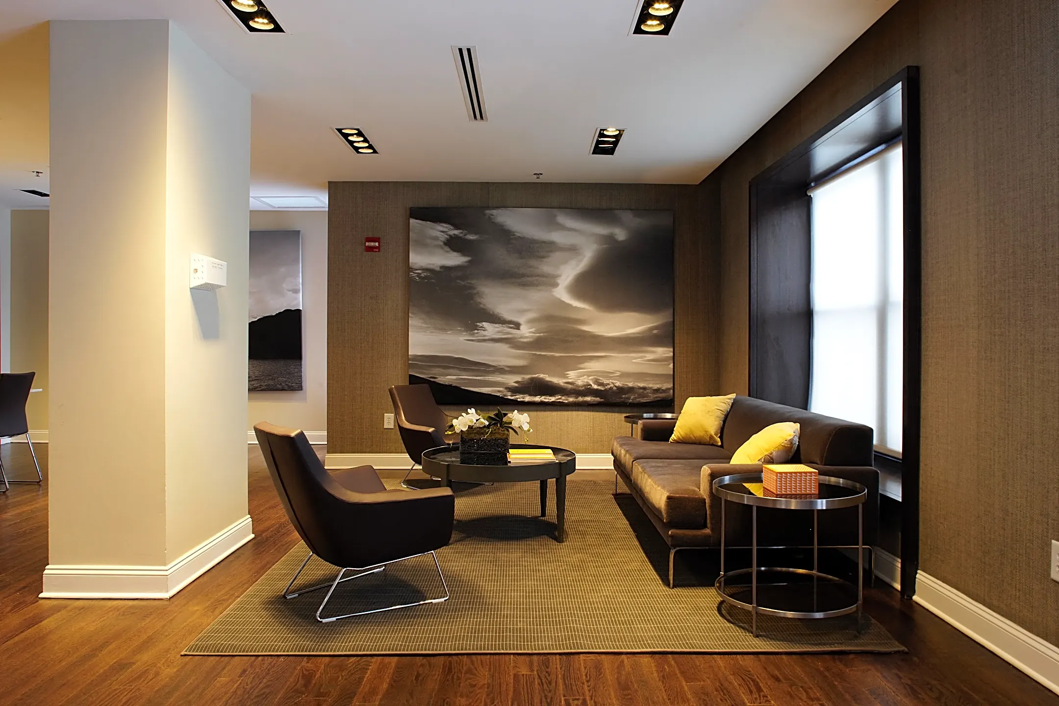 Living Room - Grove Pointe - Jersey City, NJ