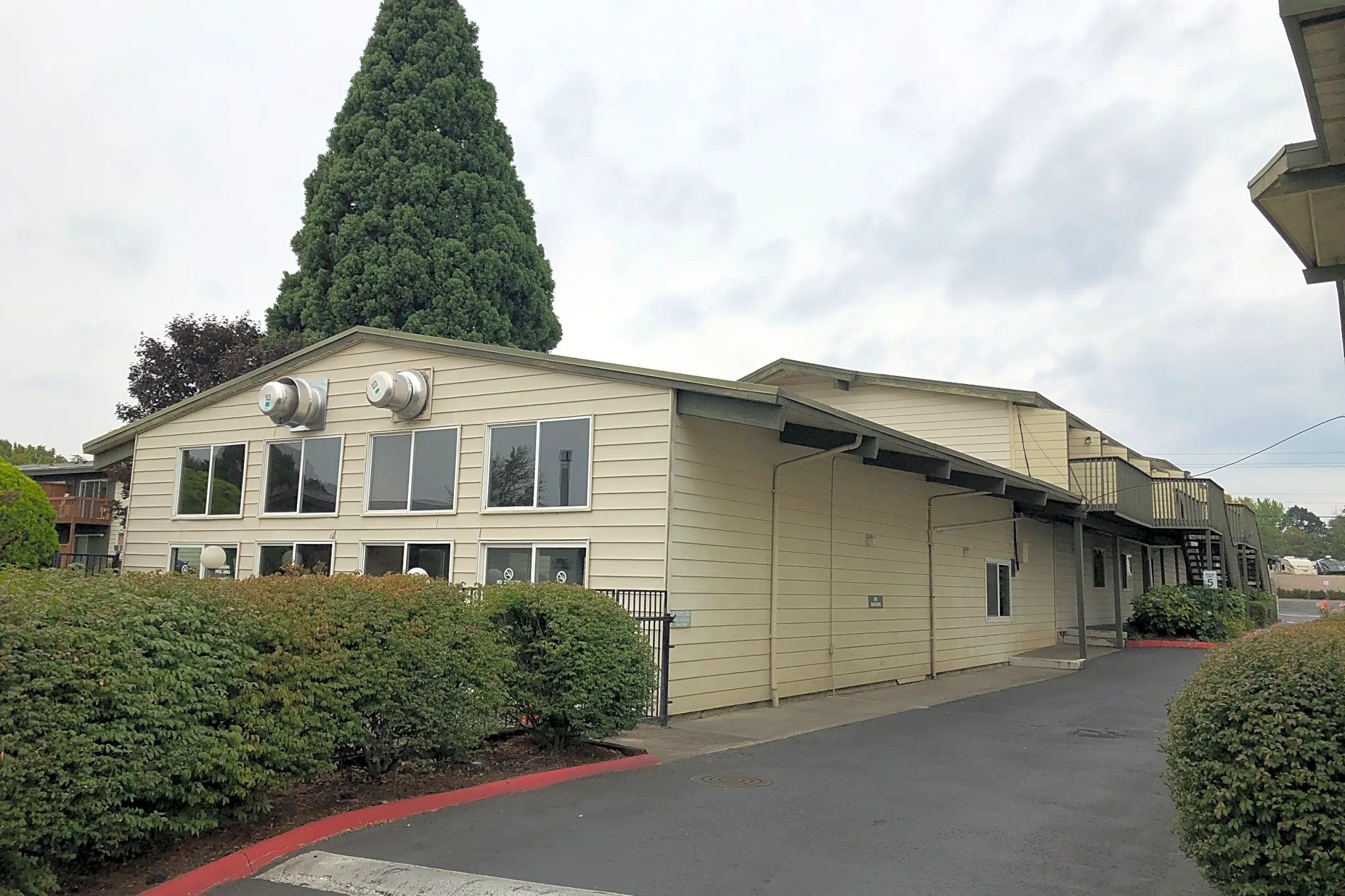 Beaver Creek Apartments - 12270 SW Center St | Beaverton, OR for Rent ...