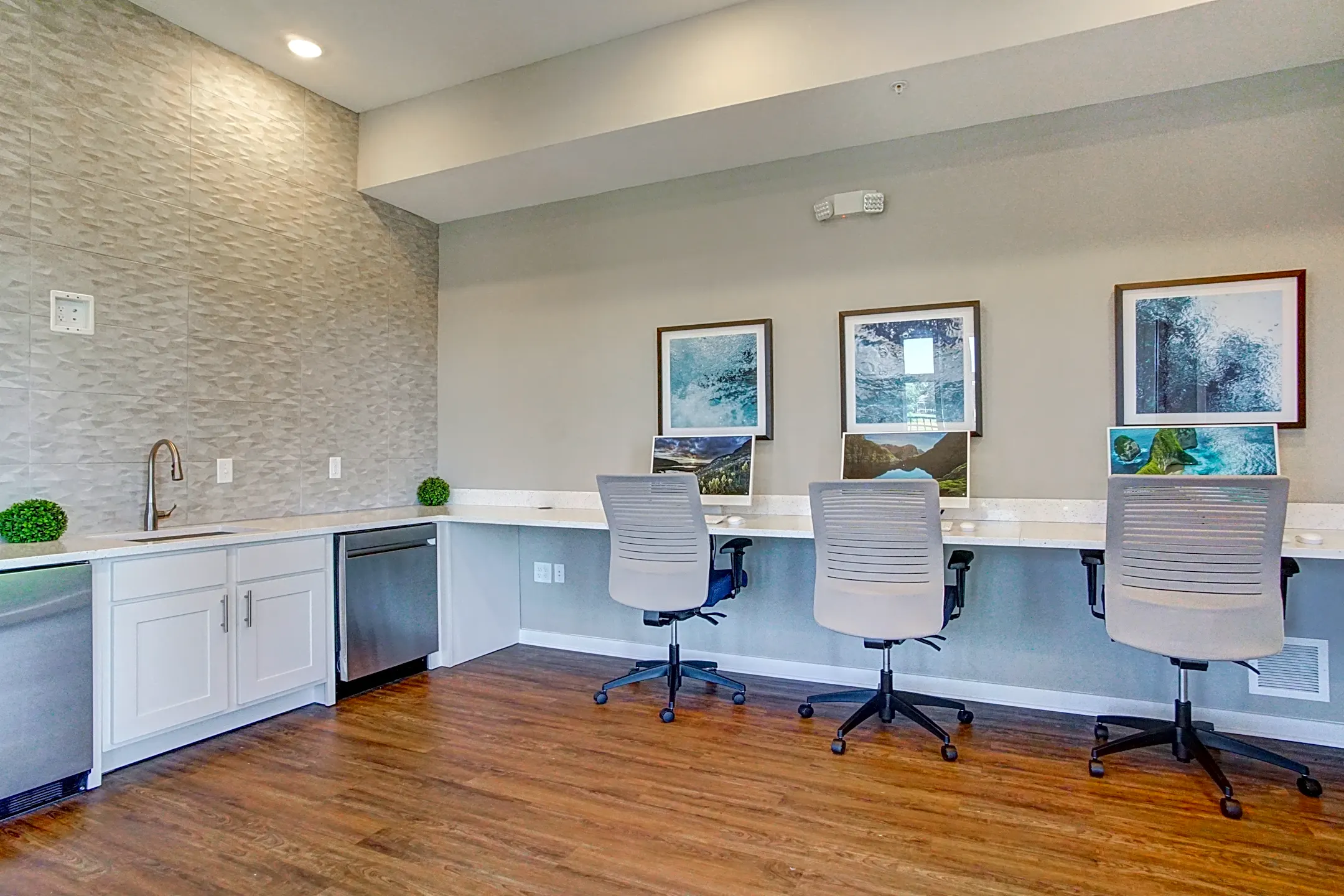 Hammock Ridge II 8234 Omaha Circle Spring Hill, FL Apartments for